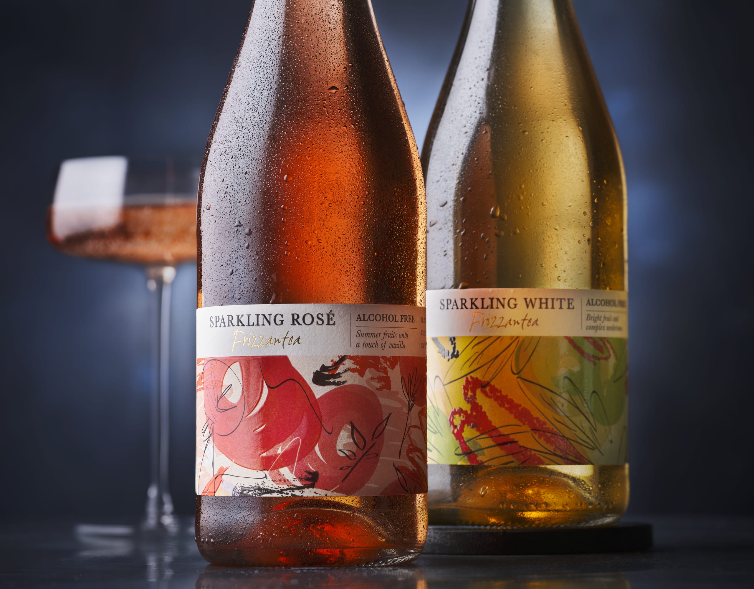M&S Alcohol Free Sparkling White Frizzantea 3 of 4