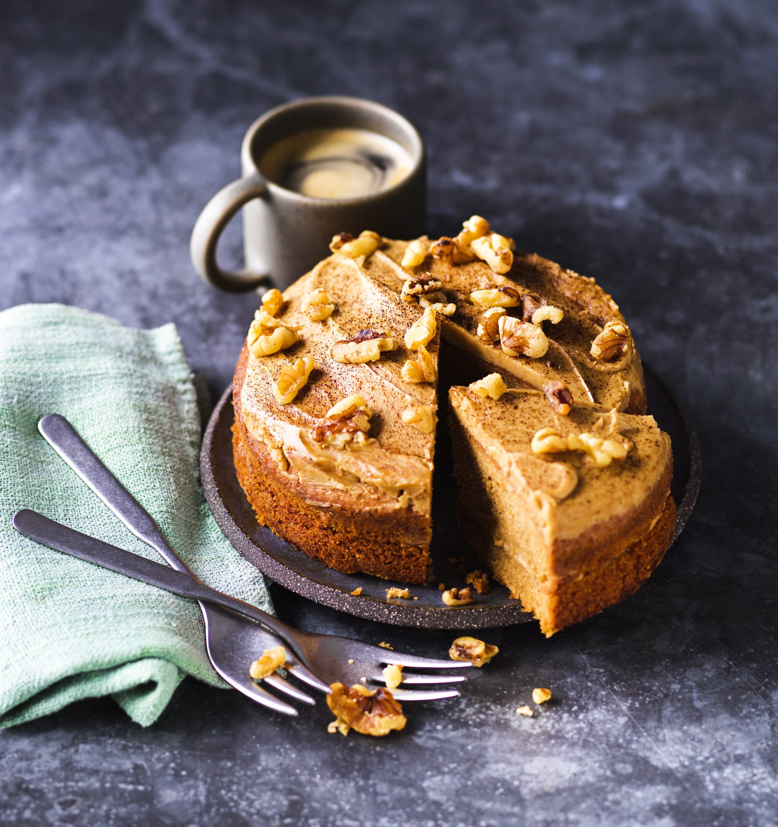 Coffee & Walnut Cake 2 of 2