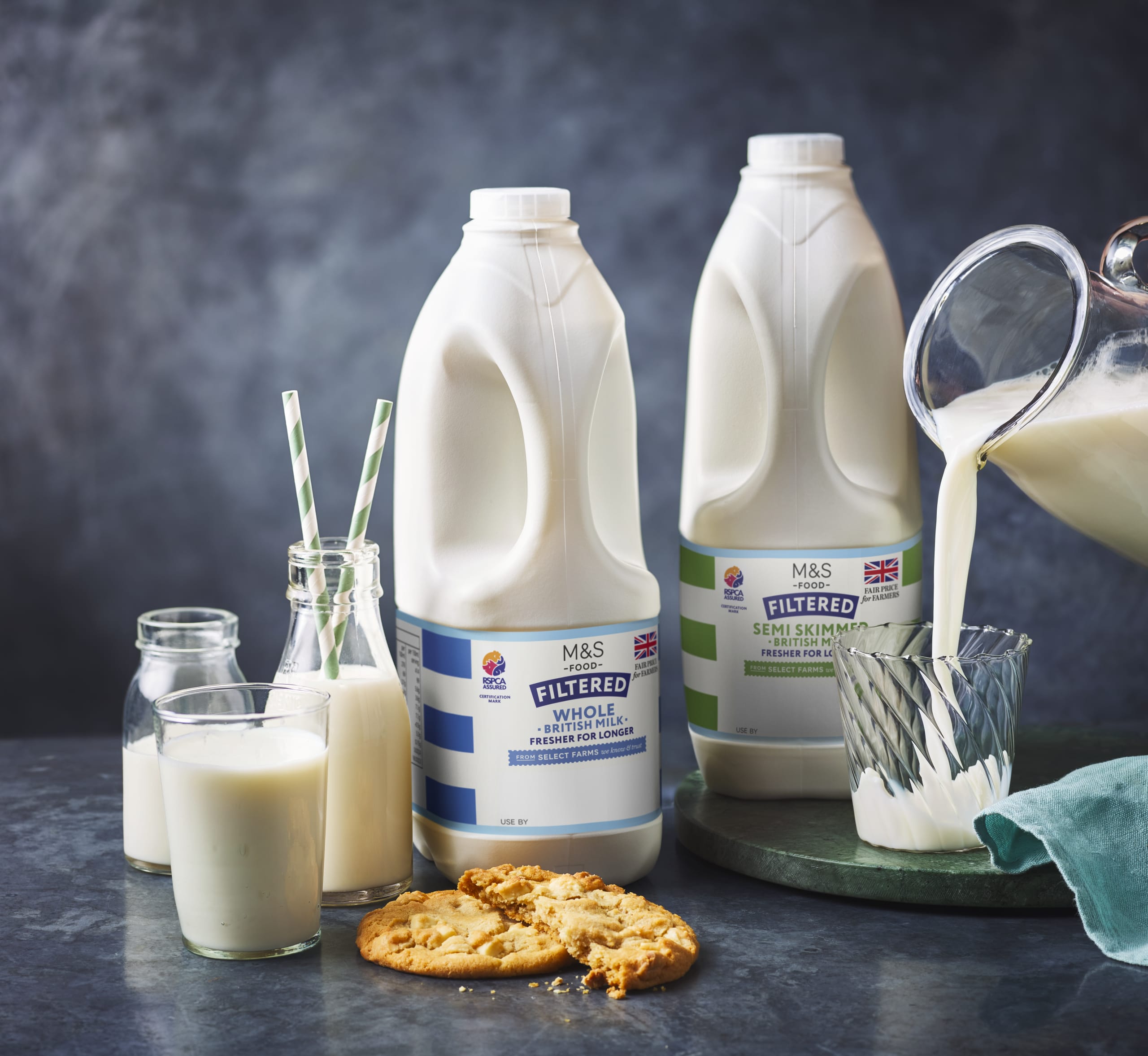Filtered Semi Skimmed British Milk 2 of 3