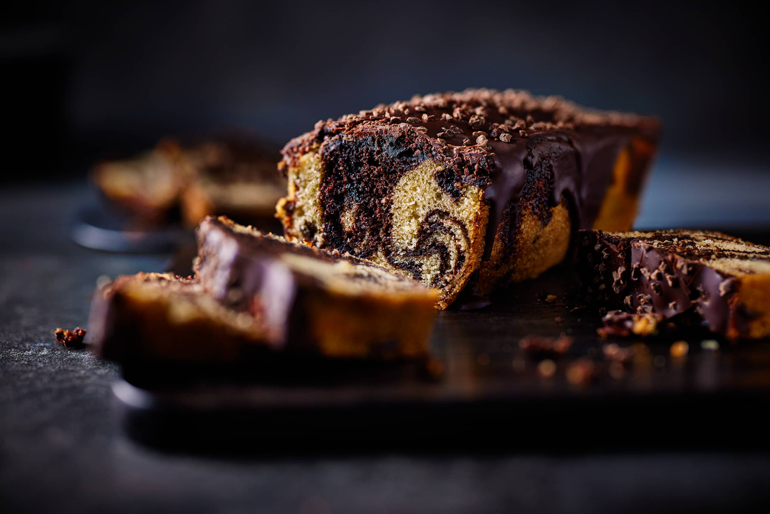 Collection Madagascan Chocolate and Vanilla Marble Cake 2 of 2
