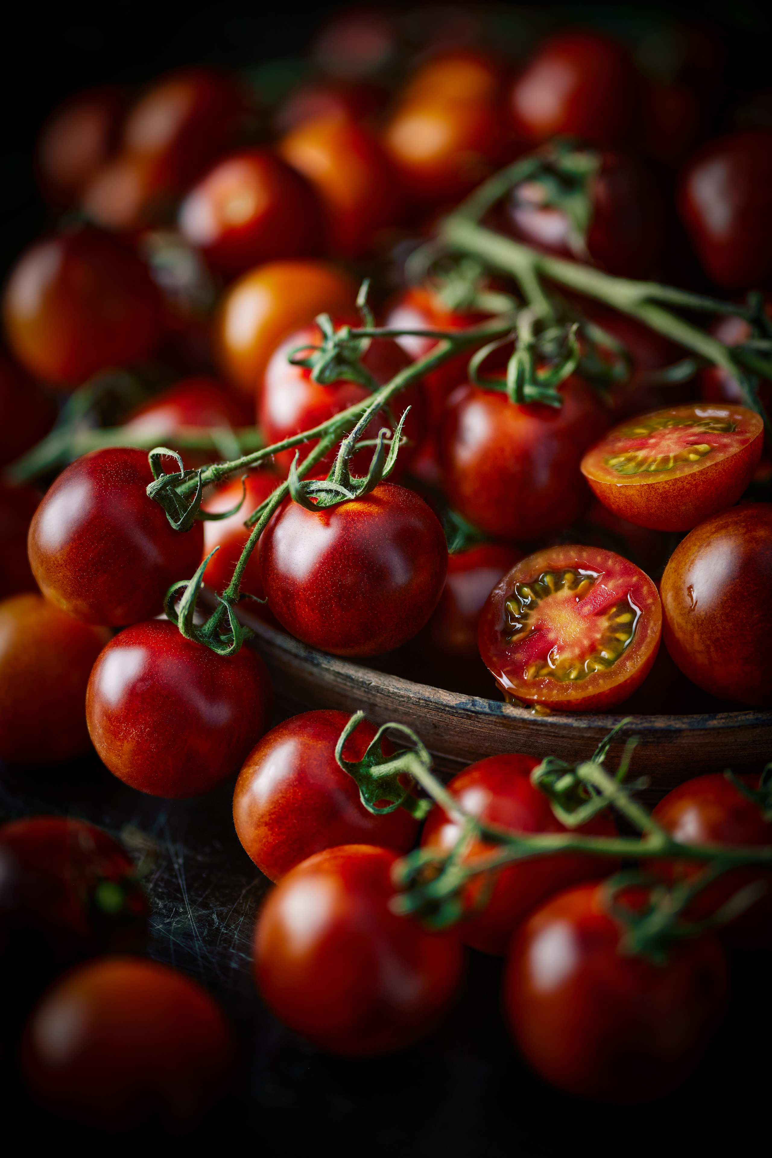 Yoom Vine Tomatoes 3 of 3