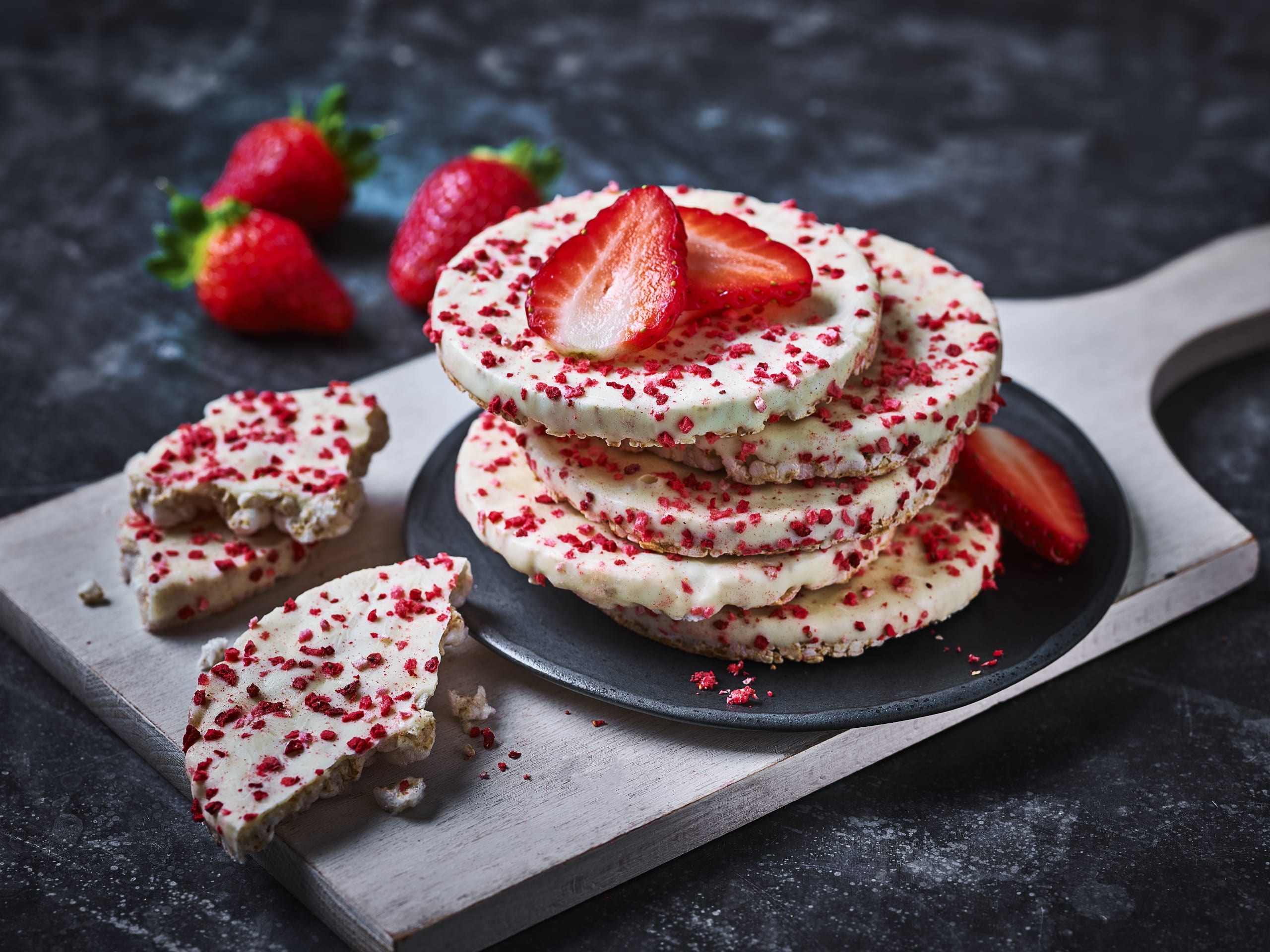 Yogurt & Strawberry Rice Cakes 2 of 2