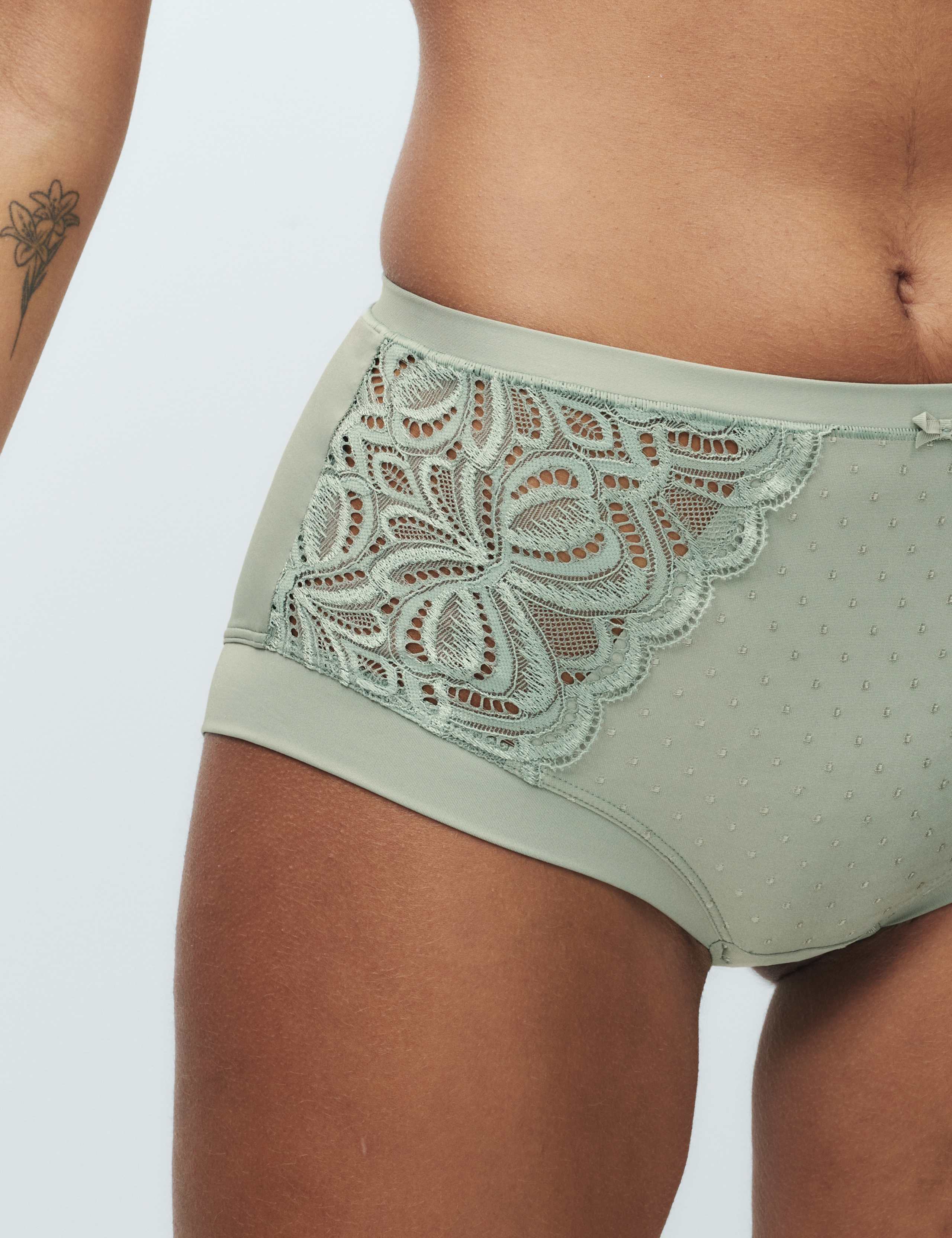 Amelia Lace Non Wired Full Cup Bra Set A-E 5 of 6