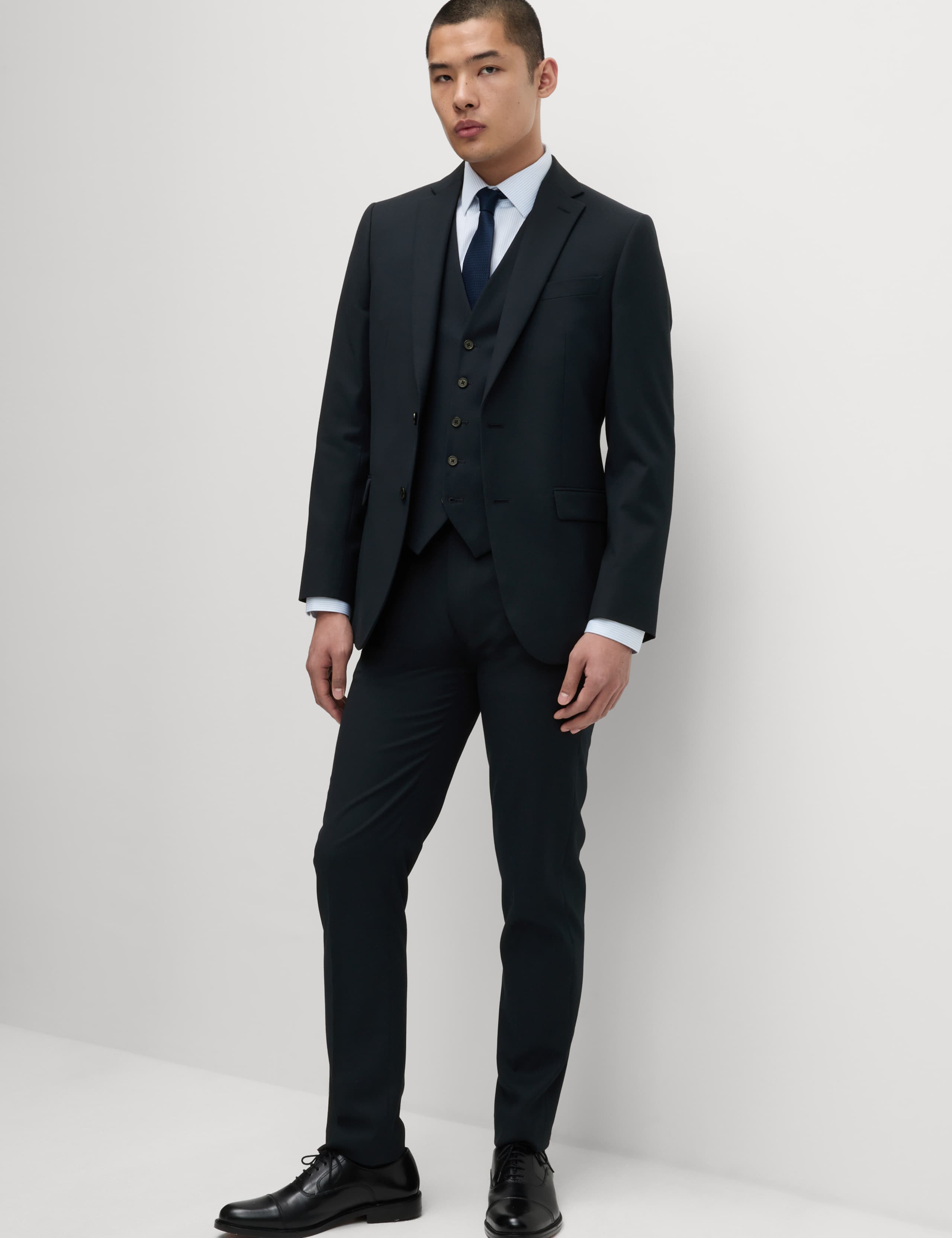 Tailored Fit Stretch Suit 1 of 6