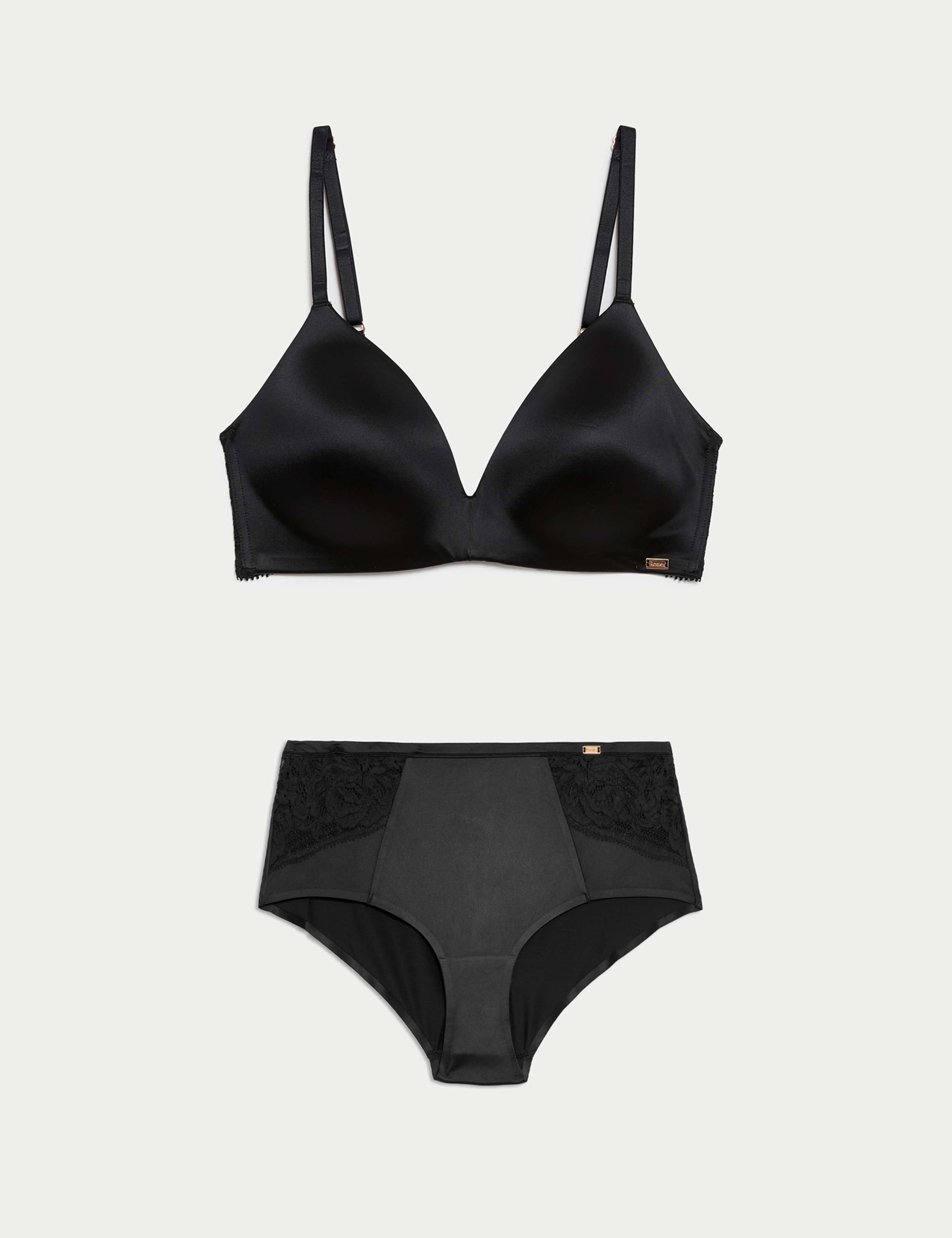 Smoothing Non Wired Plunge Bra Set 1 of 6