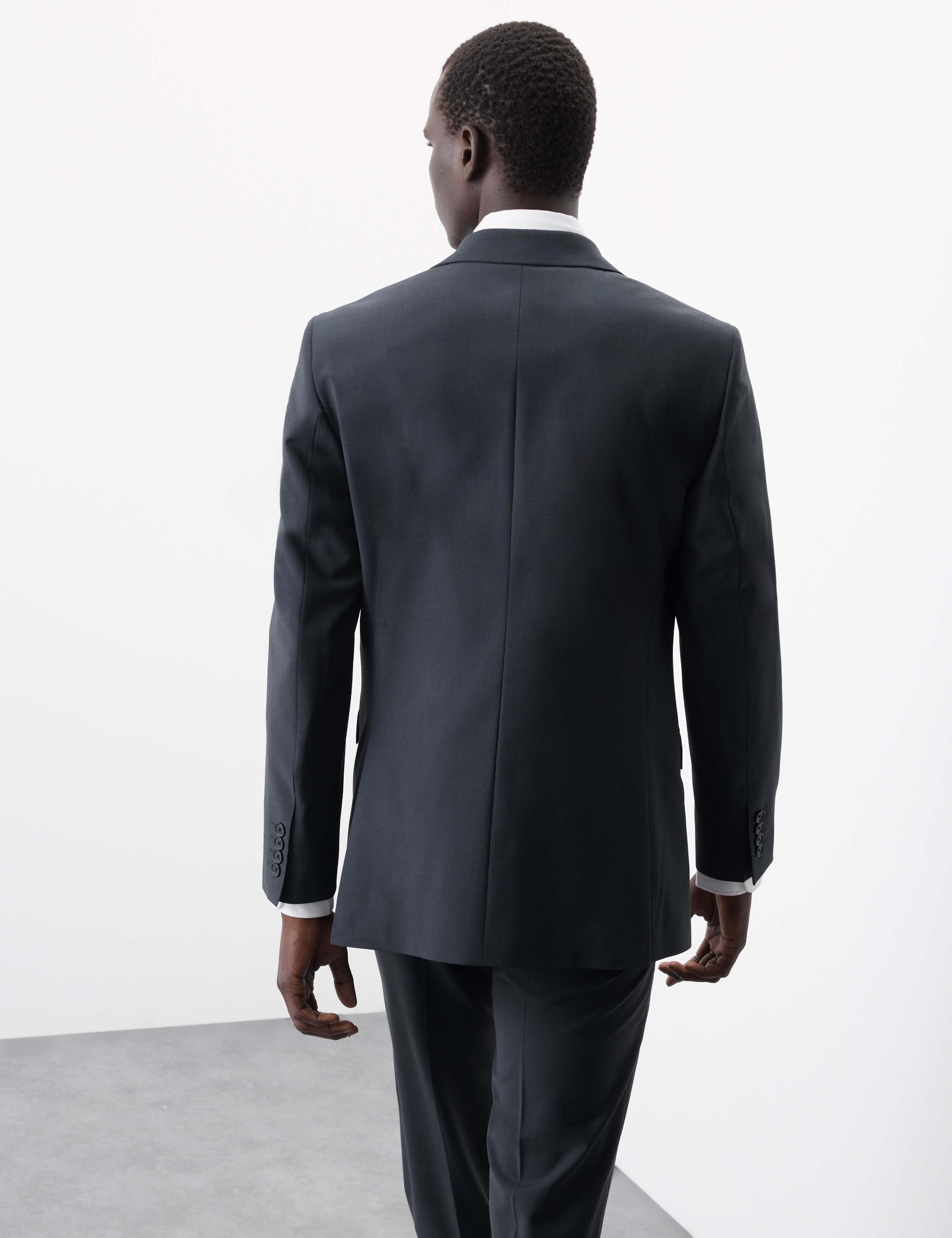 Tailored Fit Performance Suit 2 of 6