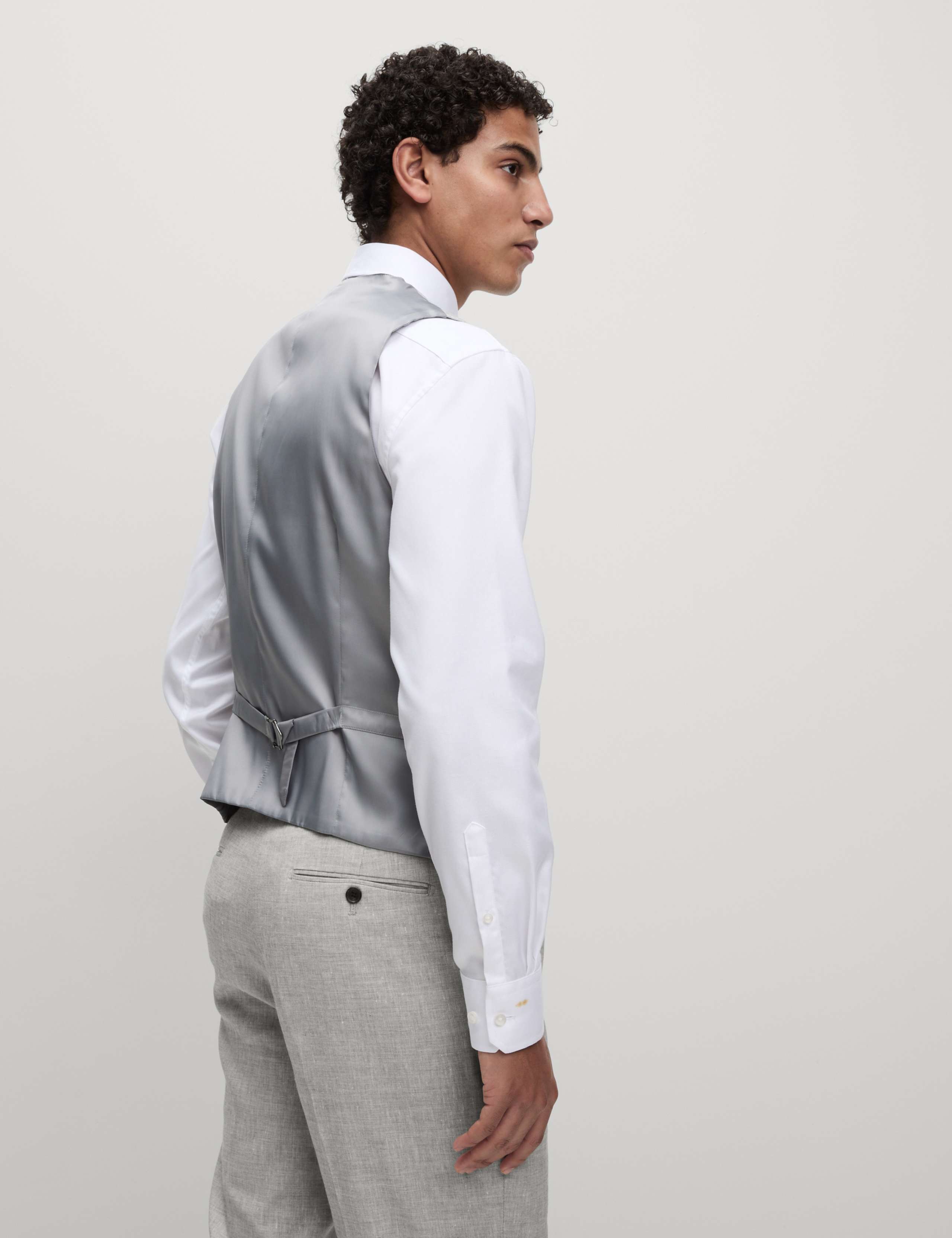 Tailored Fit Italian Performance Linen Suit 4 of 6