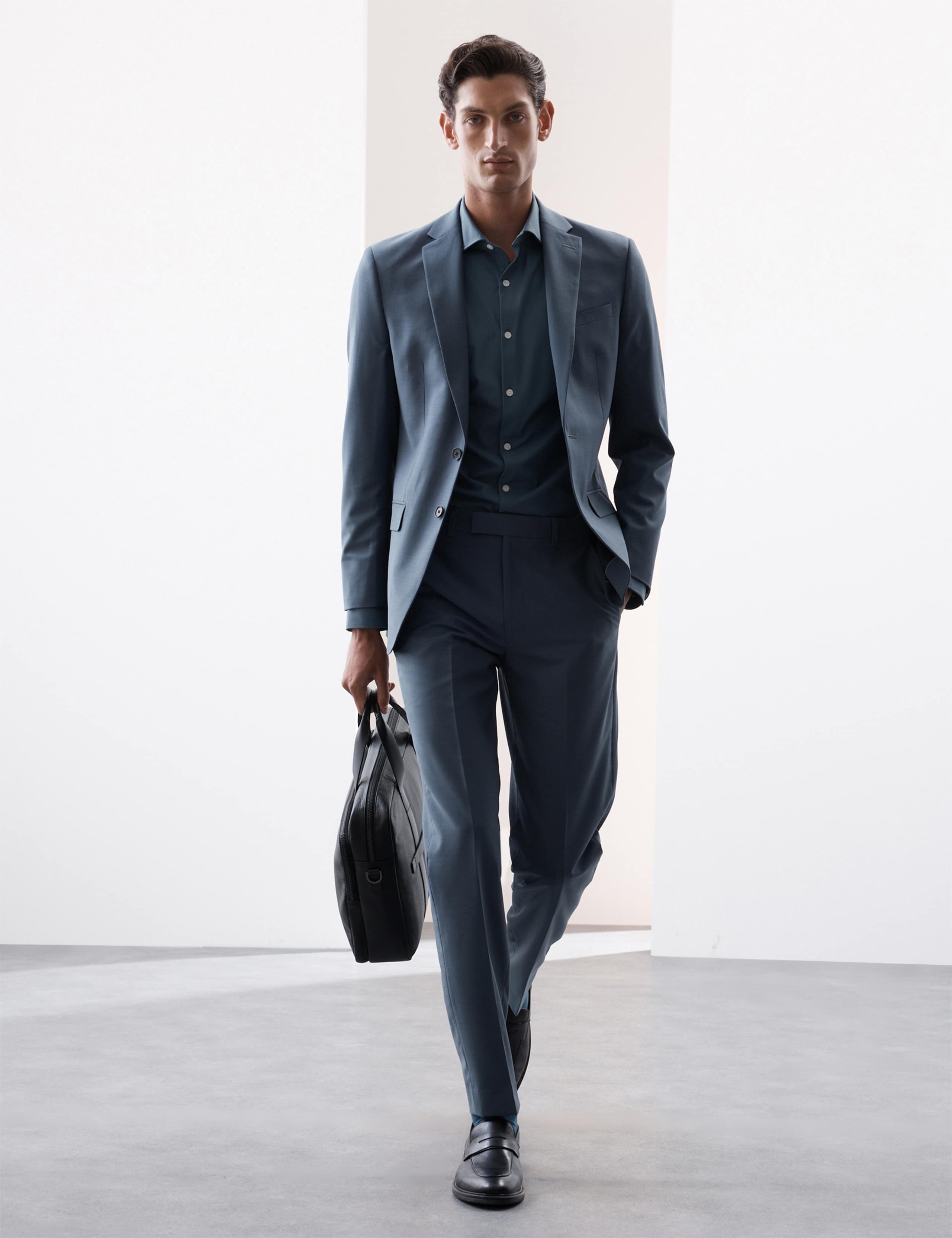 Tailored Fit Performance Suit 5 of 6