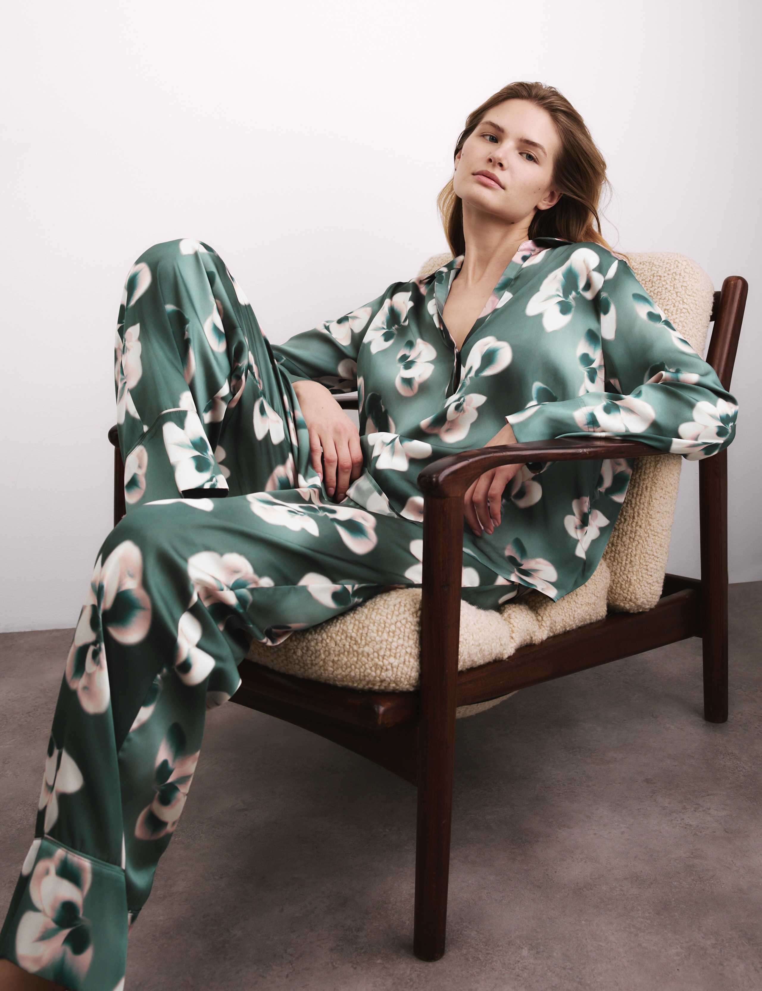 Dream Satin™ Floral Pyjama Set 3 of 6