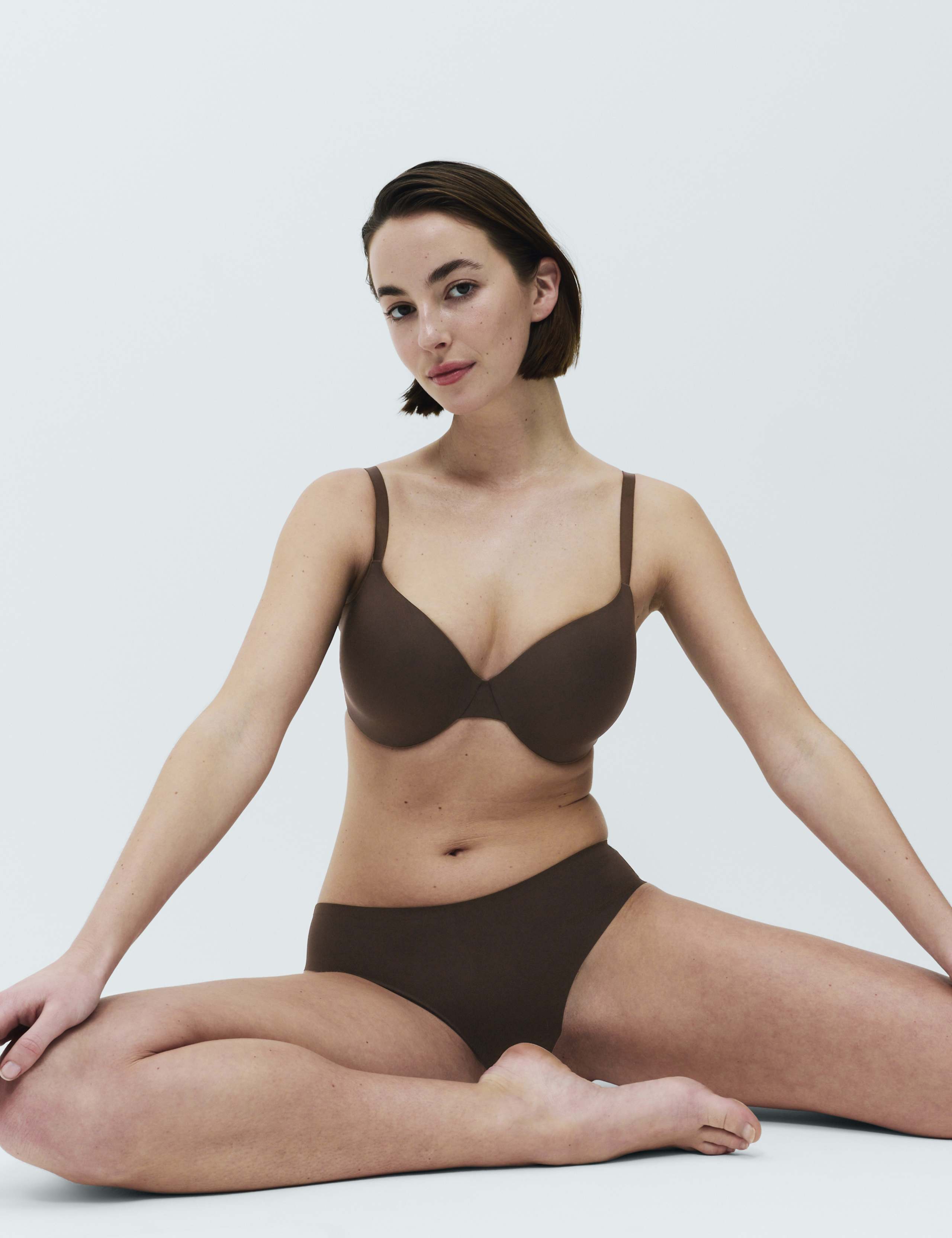 Body Invisibles™ Wired Demi Cup Bra Set F+