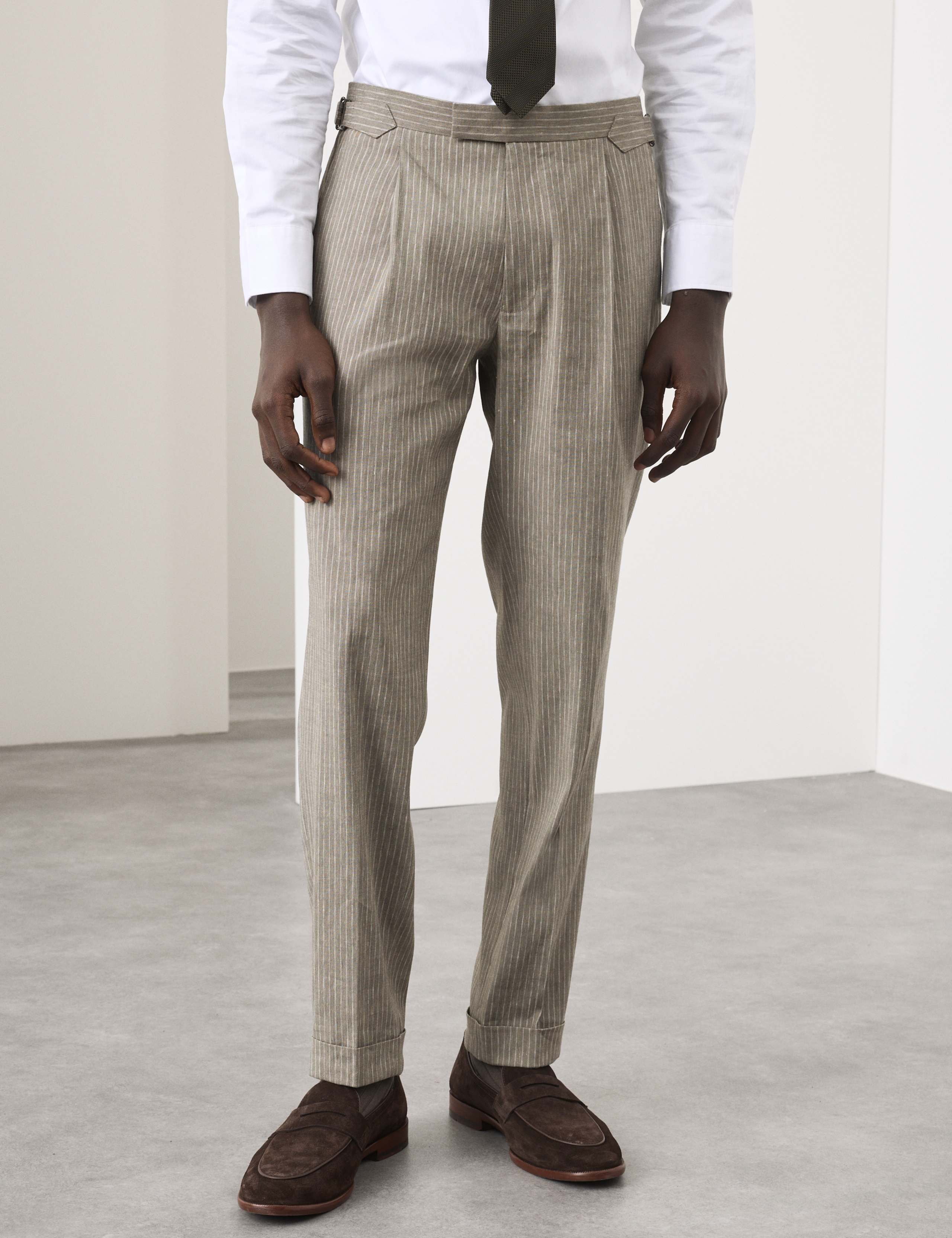 2 Piece Tailored Fit Italian Performance Linen Blend Pinstripe Suit 5 of 6