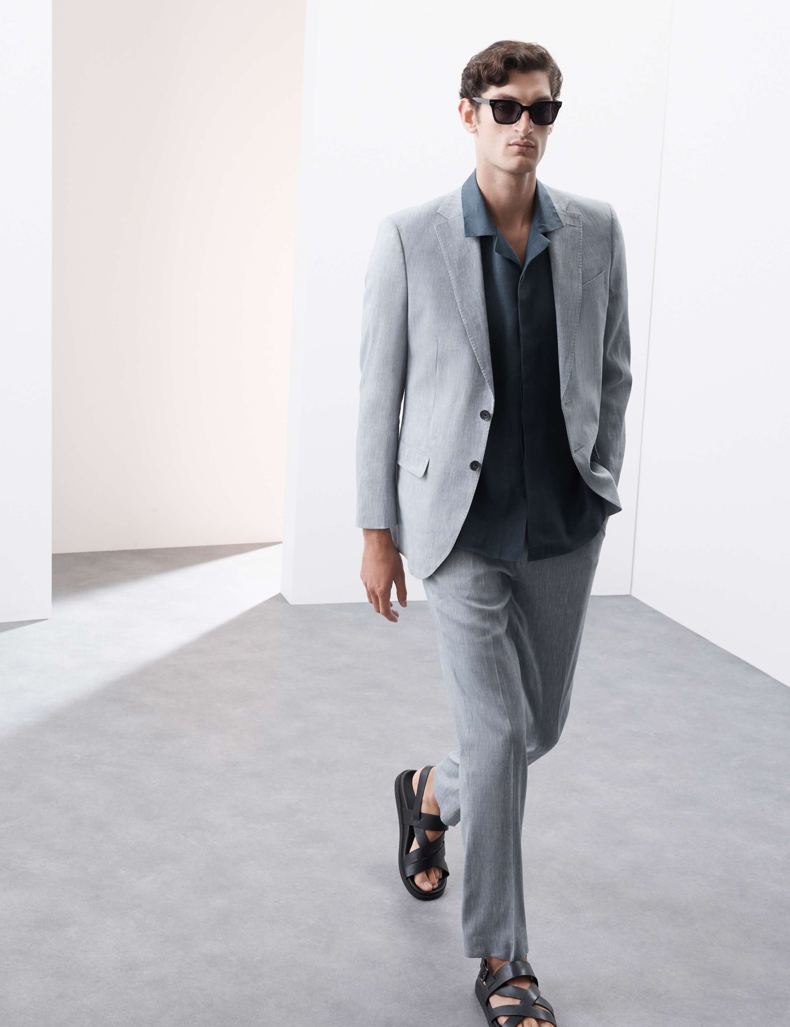 Tailored Fit Italian Performance Linen Blend Suit 5 of 6