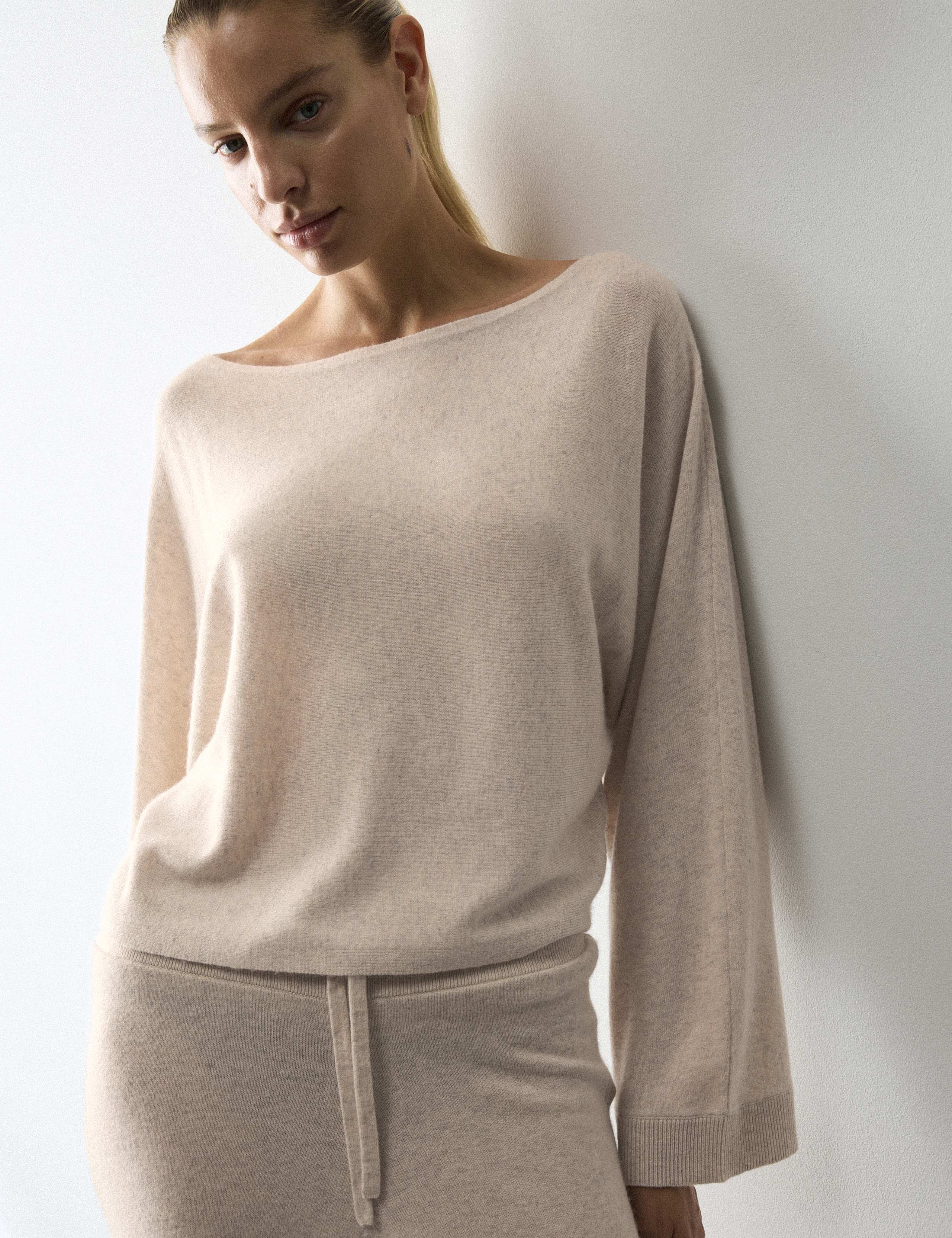Merino Wool Blend Pyjama Top with Cashmere & Bottom Set 2 of 6