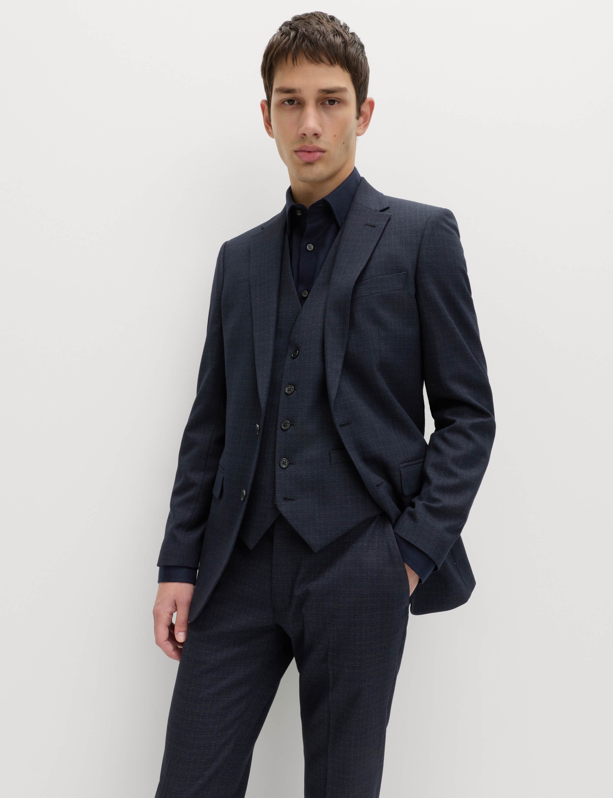 3 Piece Skinny Fit Textured Stretch Suit