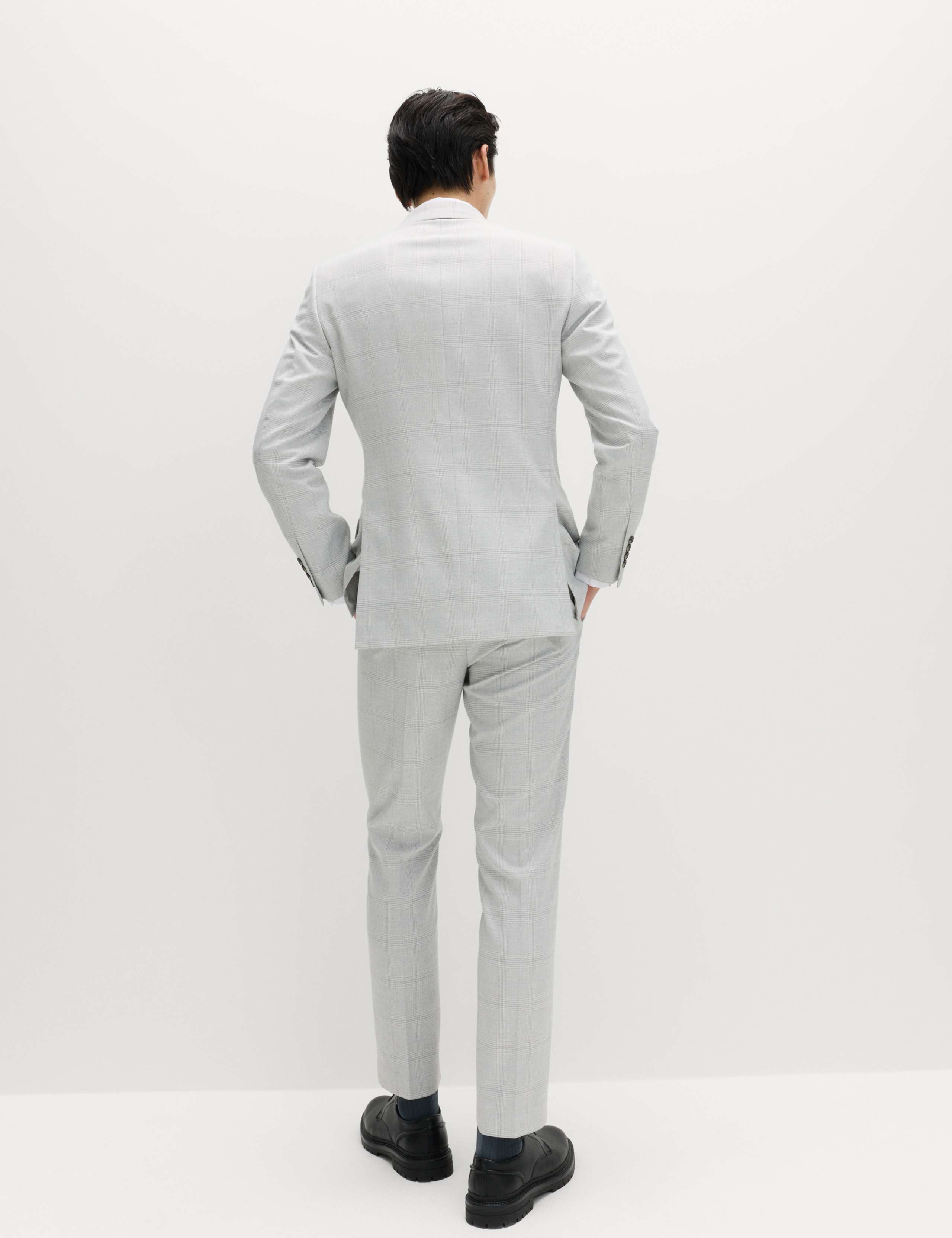 2 Piece Slim Fit Check Double Breasted Suit 2 of 6