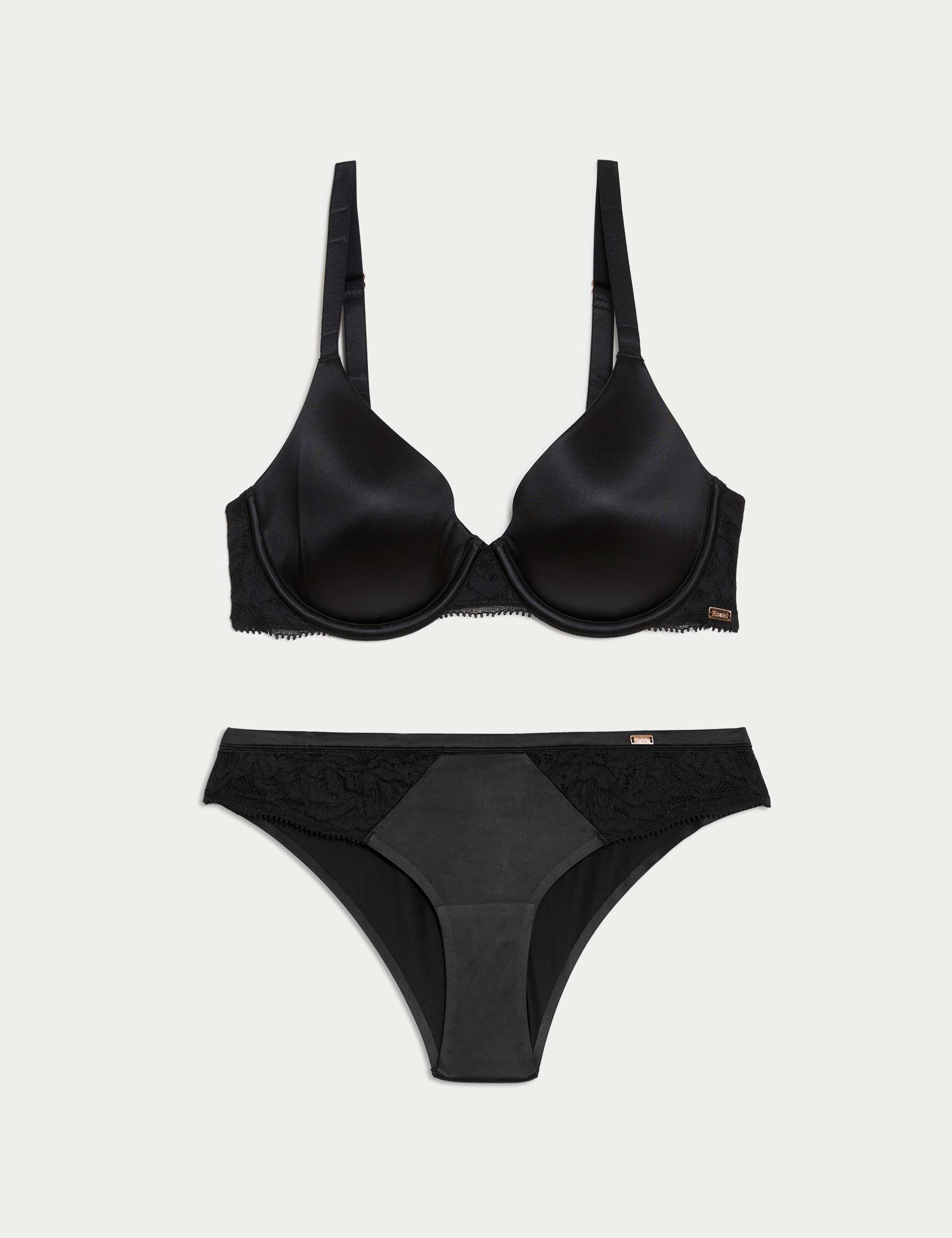 Smoothing Wired Full Cup Bra Set 1 of 6