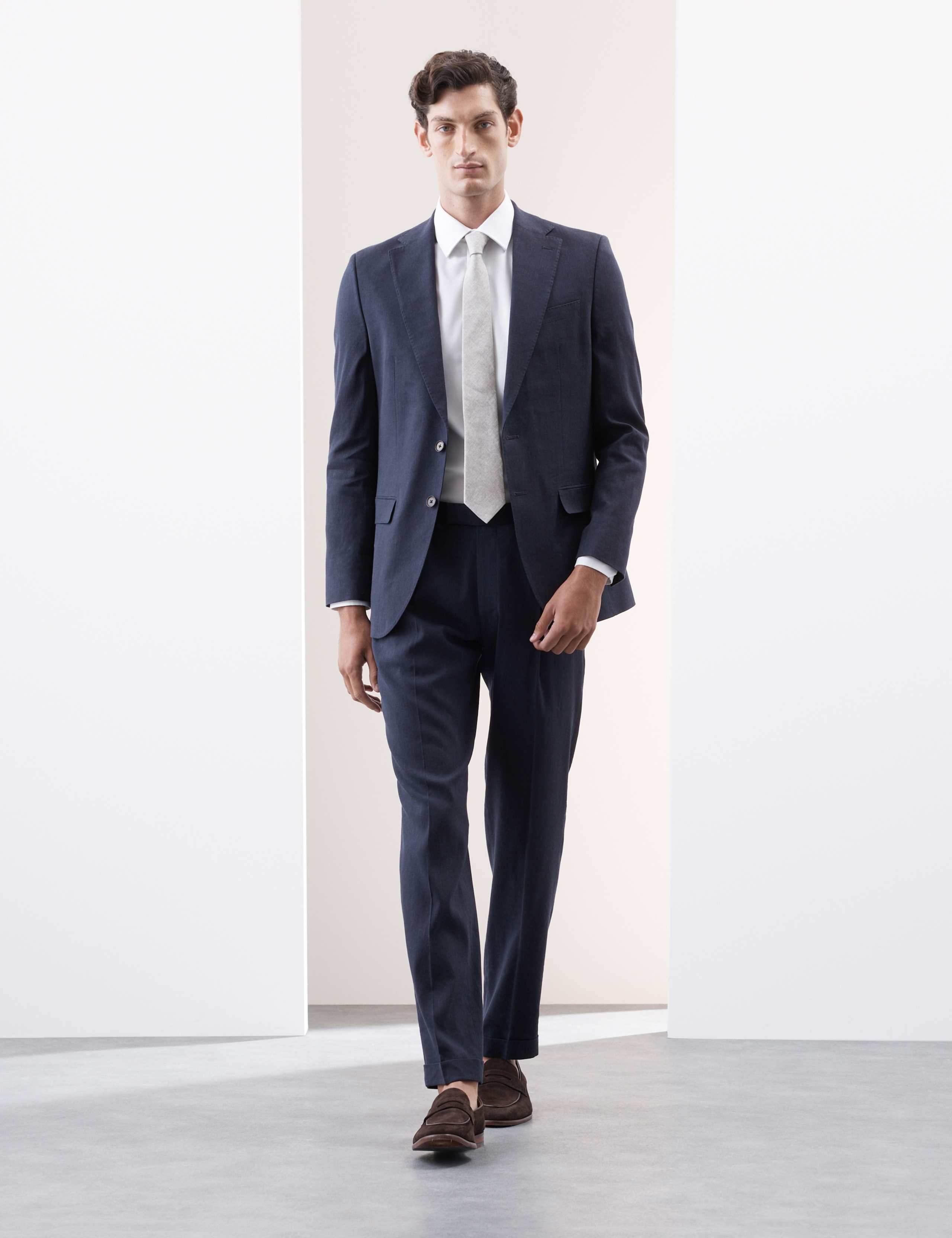 Tailored Fit Italian Performance Linen Blend Suit