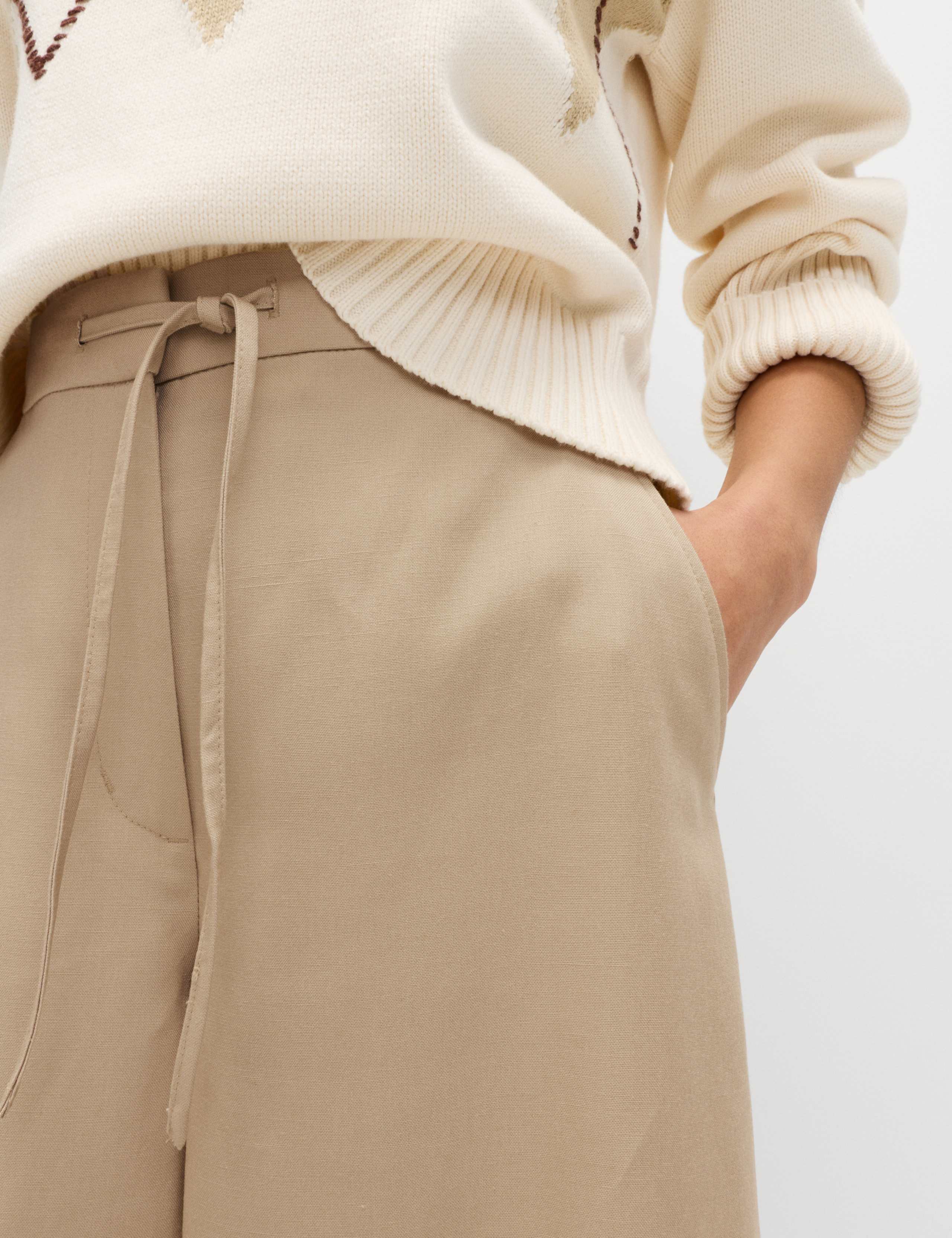 Rayon Blazer & Trouser Set 5 of 5