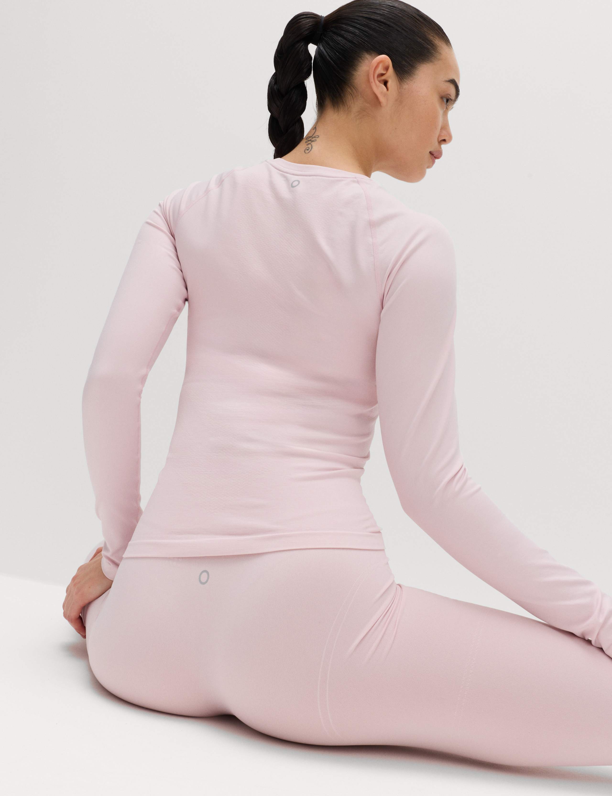 Seamless Top & Leggings Set 4 of 6