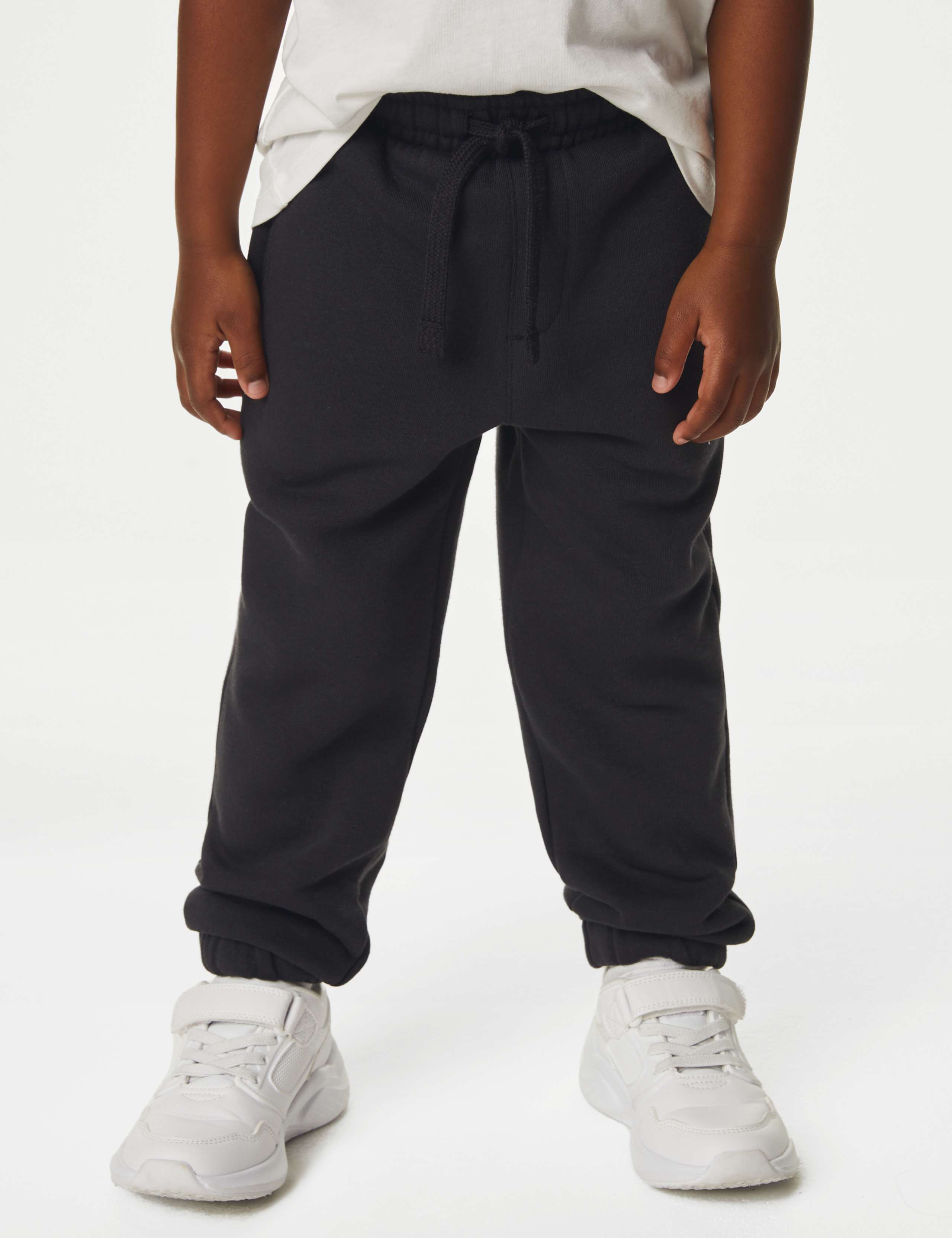 Hoodie & Jogger Outfit 6 of 7