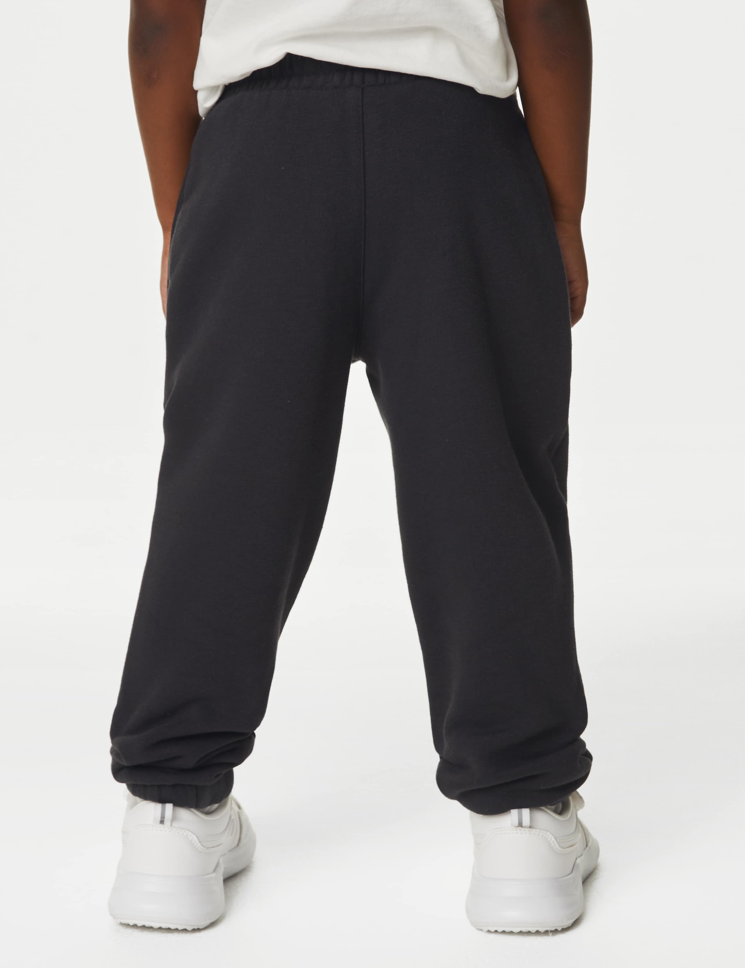 Hoodie & Jogger Outfit 7 of 7