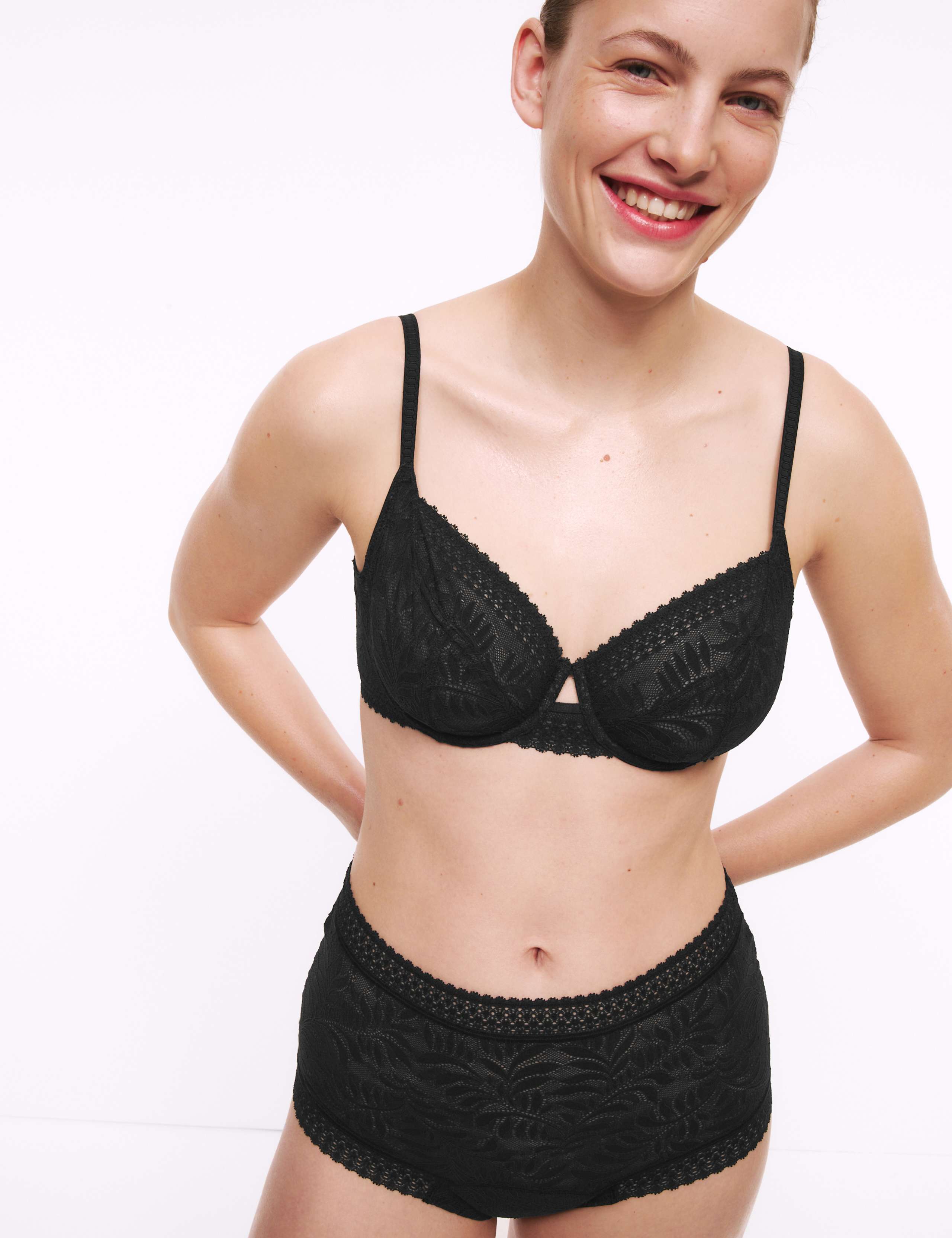 Flexifit™ Lace Wired Balcony Bra Set A-E 2 of 6