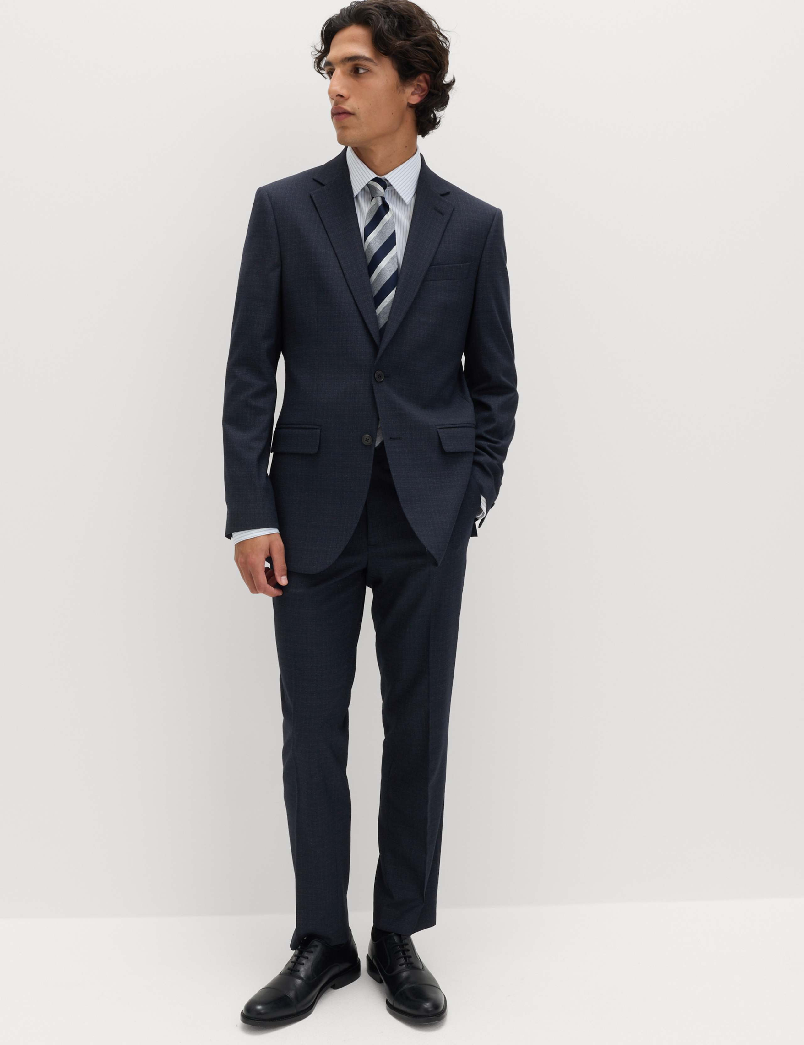 Regular Fit Textured Stretch Suit