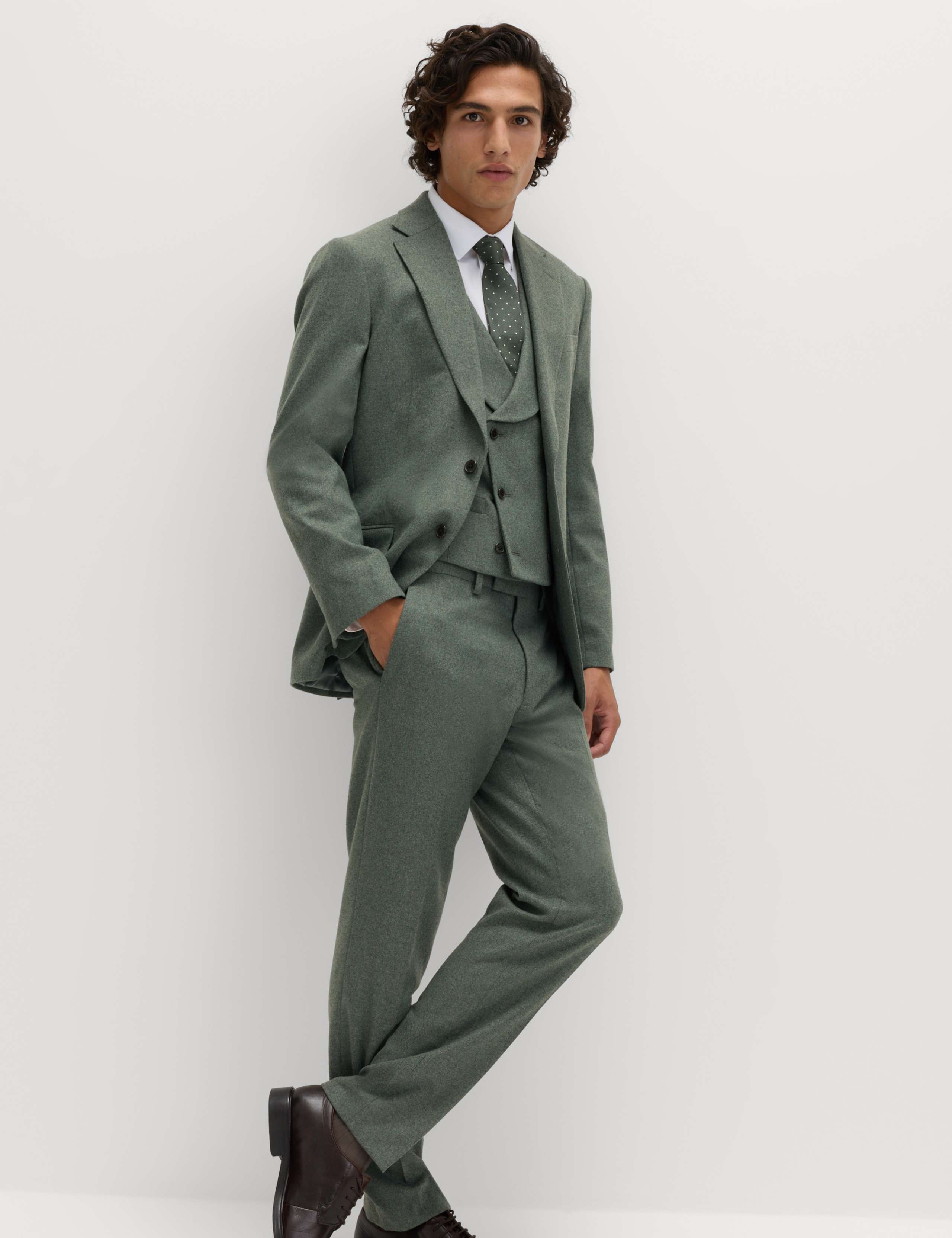 3 Piece Tailored Fit Italian Wool Rich Tweed Suit