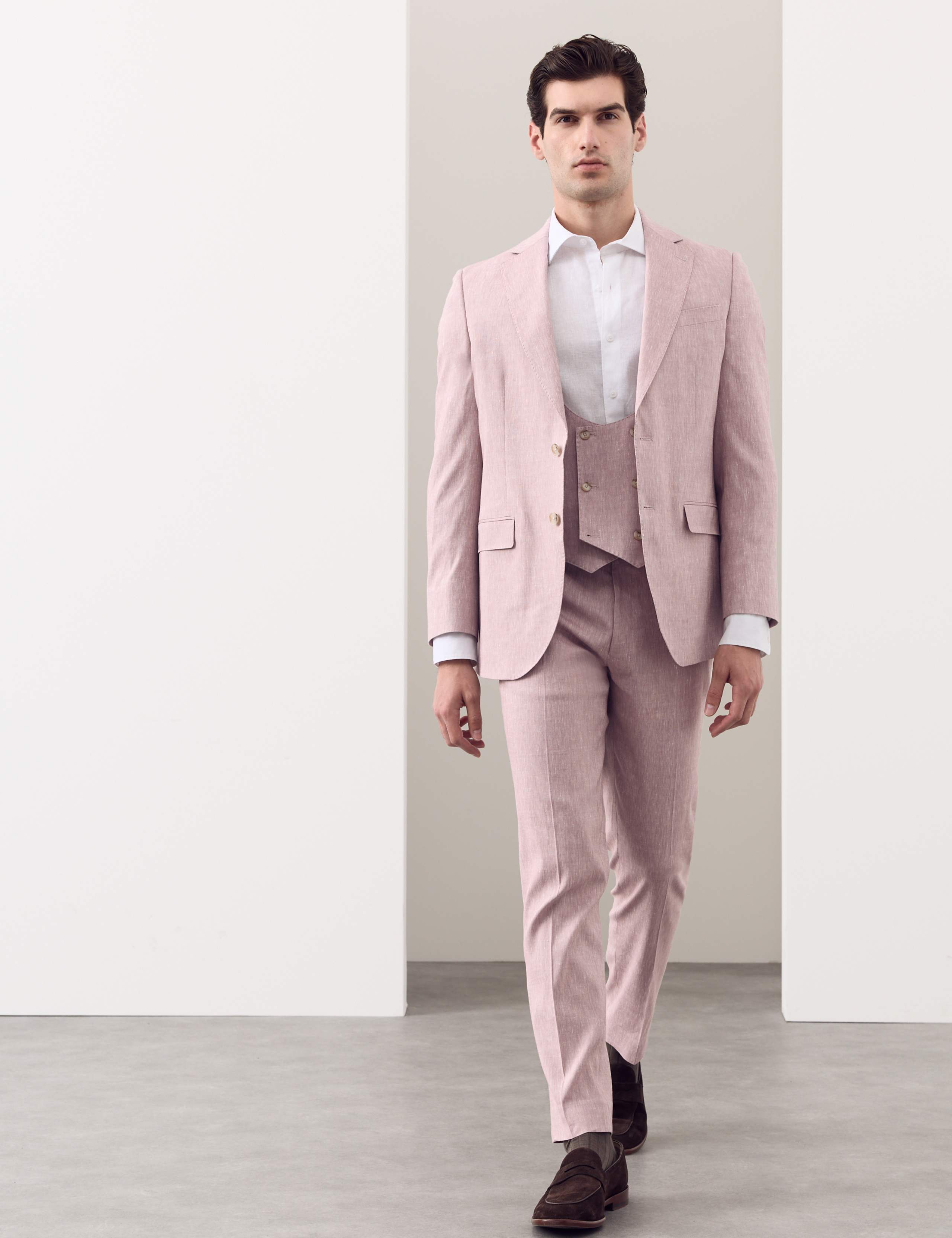 3 Piece Tailored Fit Italian Performance Linen Blend Suit