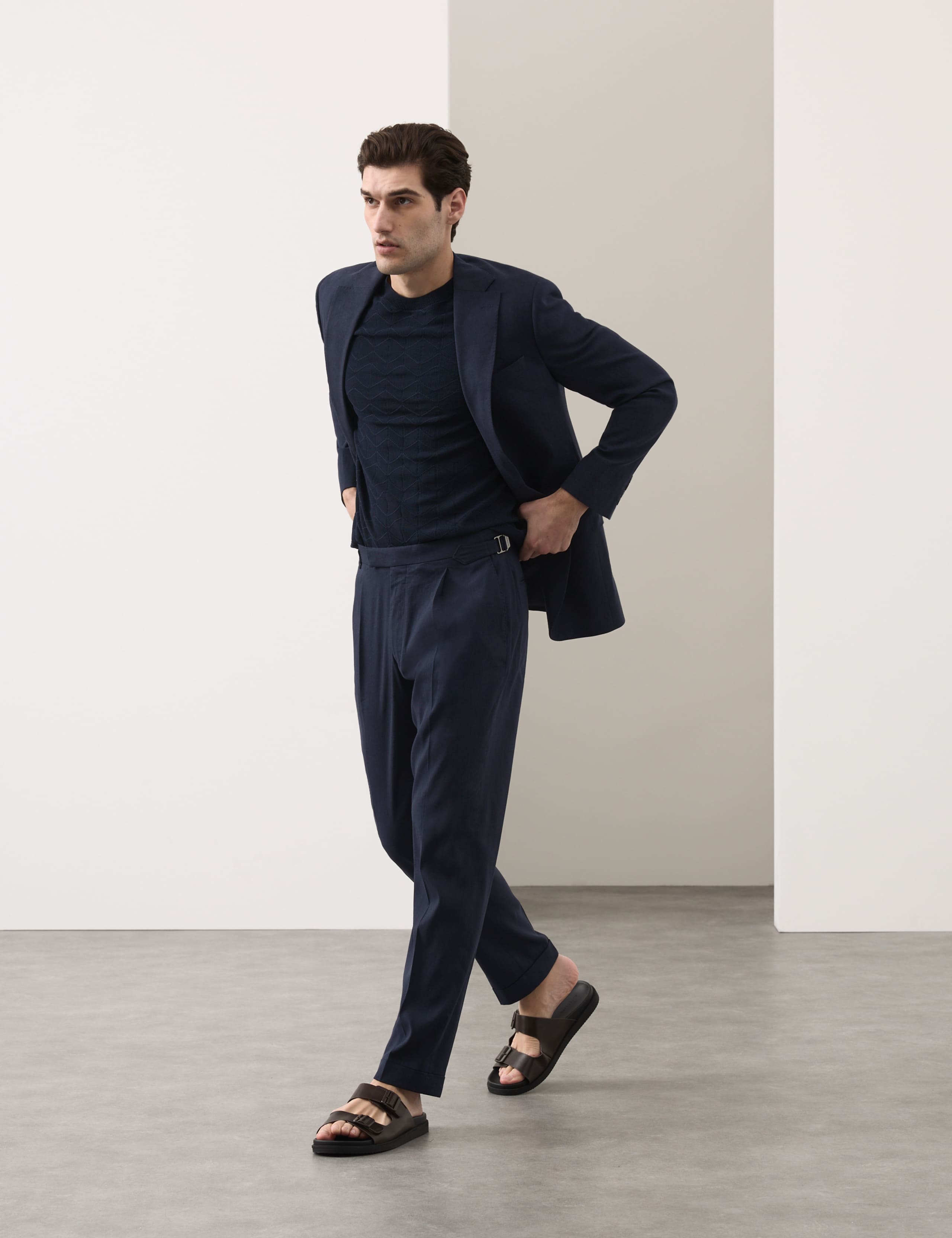 3 Piece Tailored Fit Italian Performance Linen Blend Suit 5 of 6