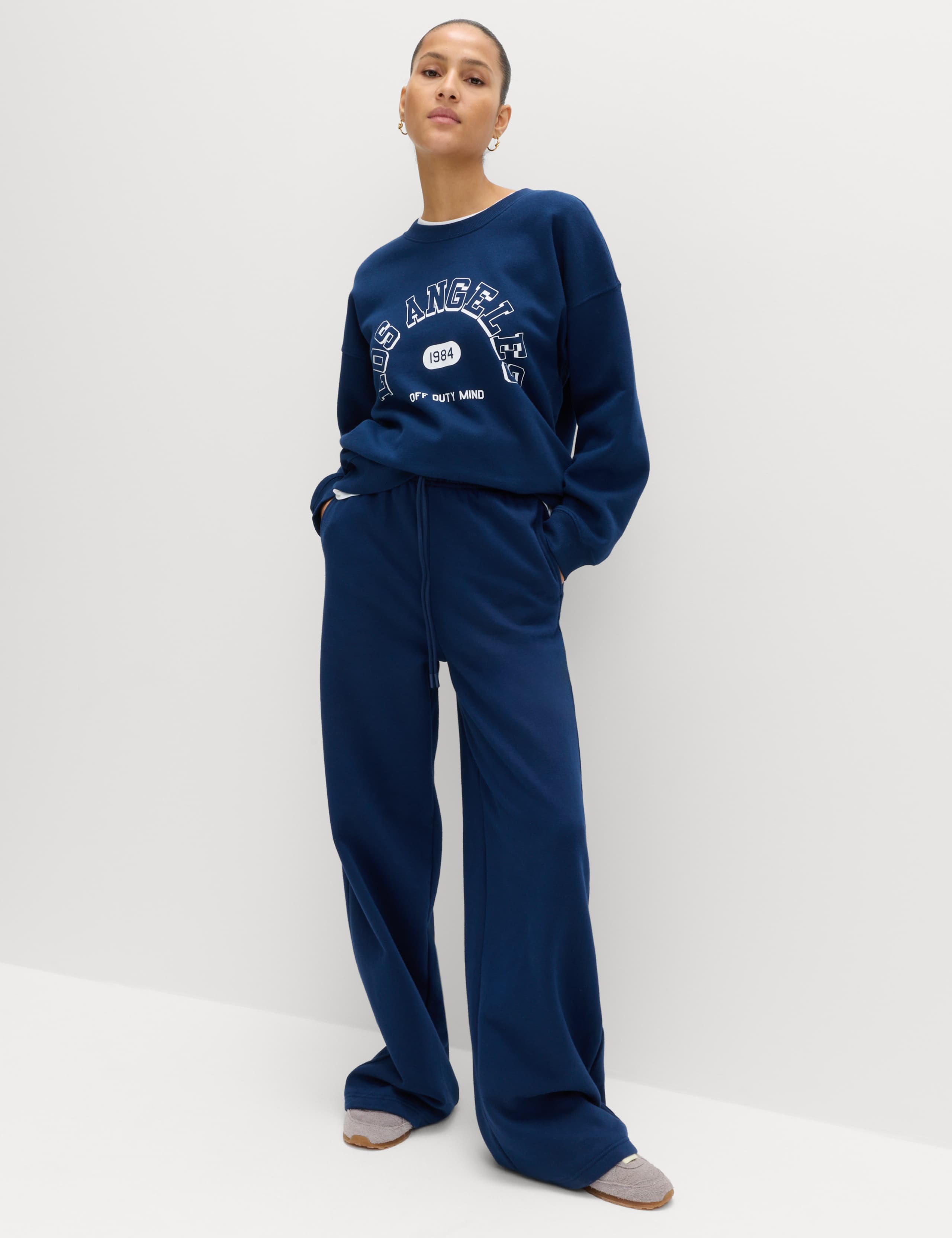 Sweatshirt & Jogger Set