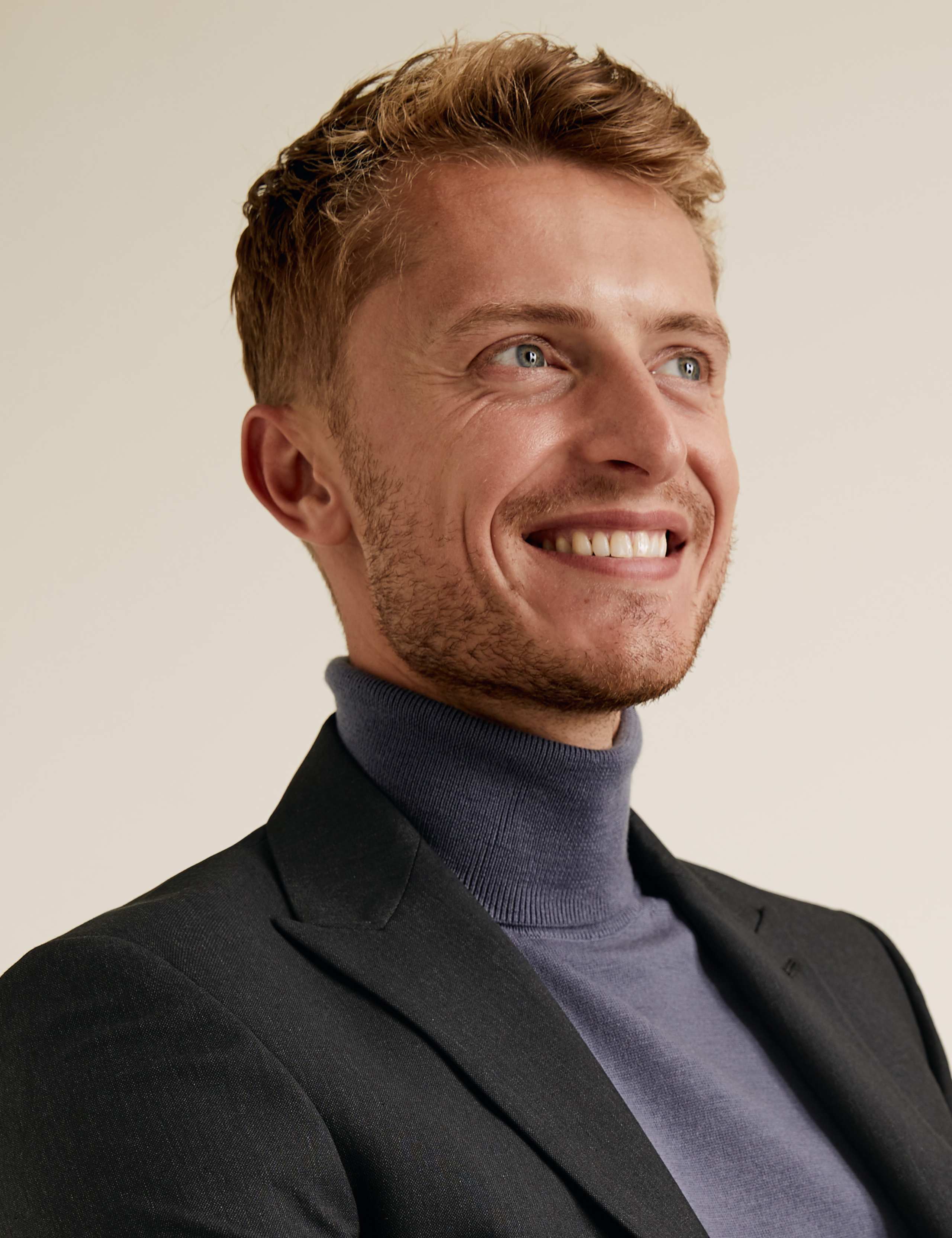 Slim Fit Suit with Stretch 6 of 9