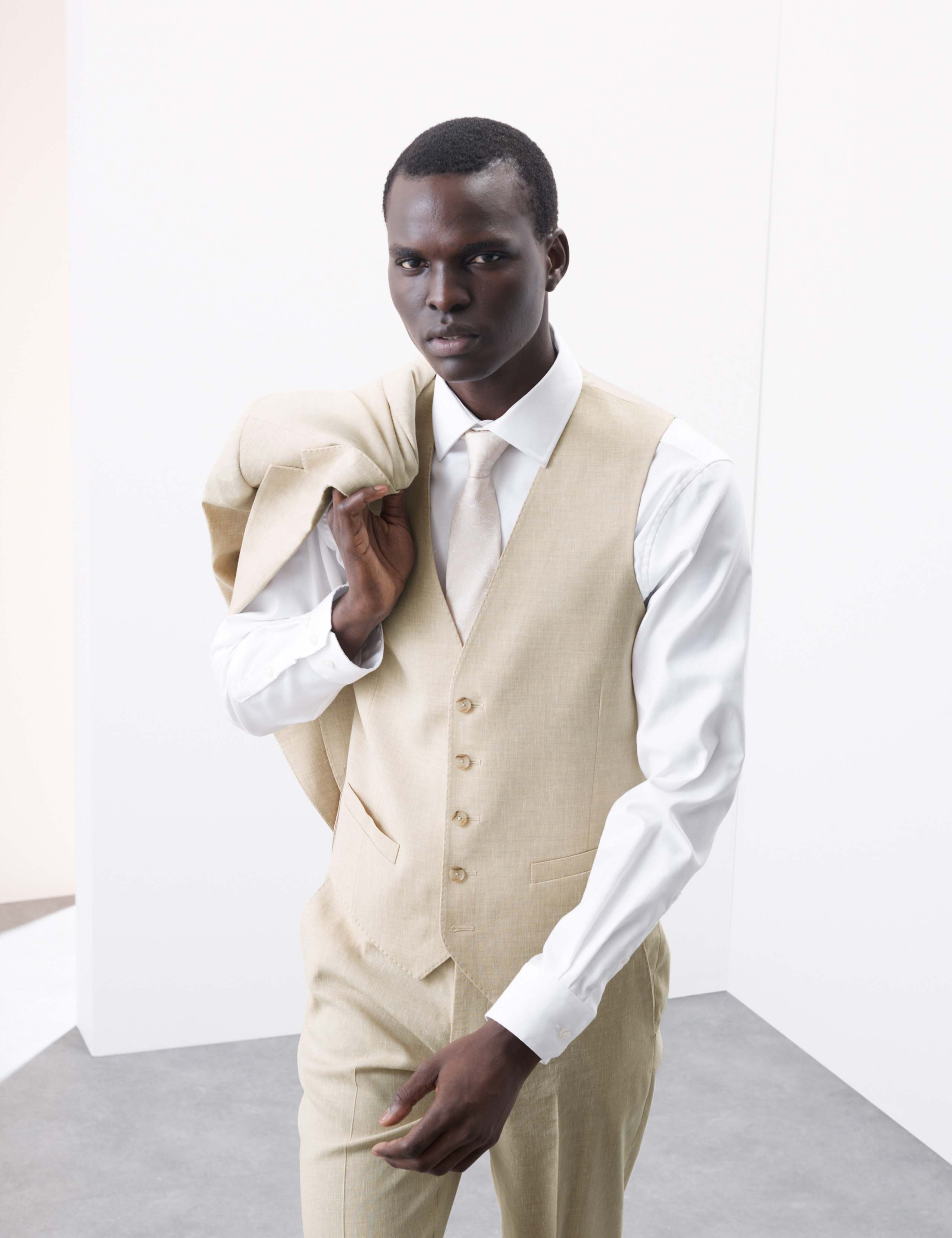 Tailored Fit Italian Performance Linen Blend Suit 2 of 6