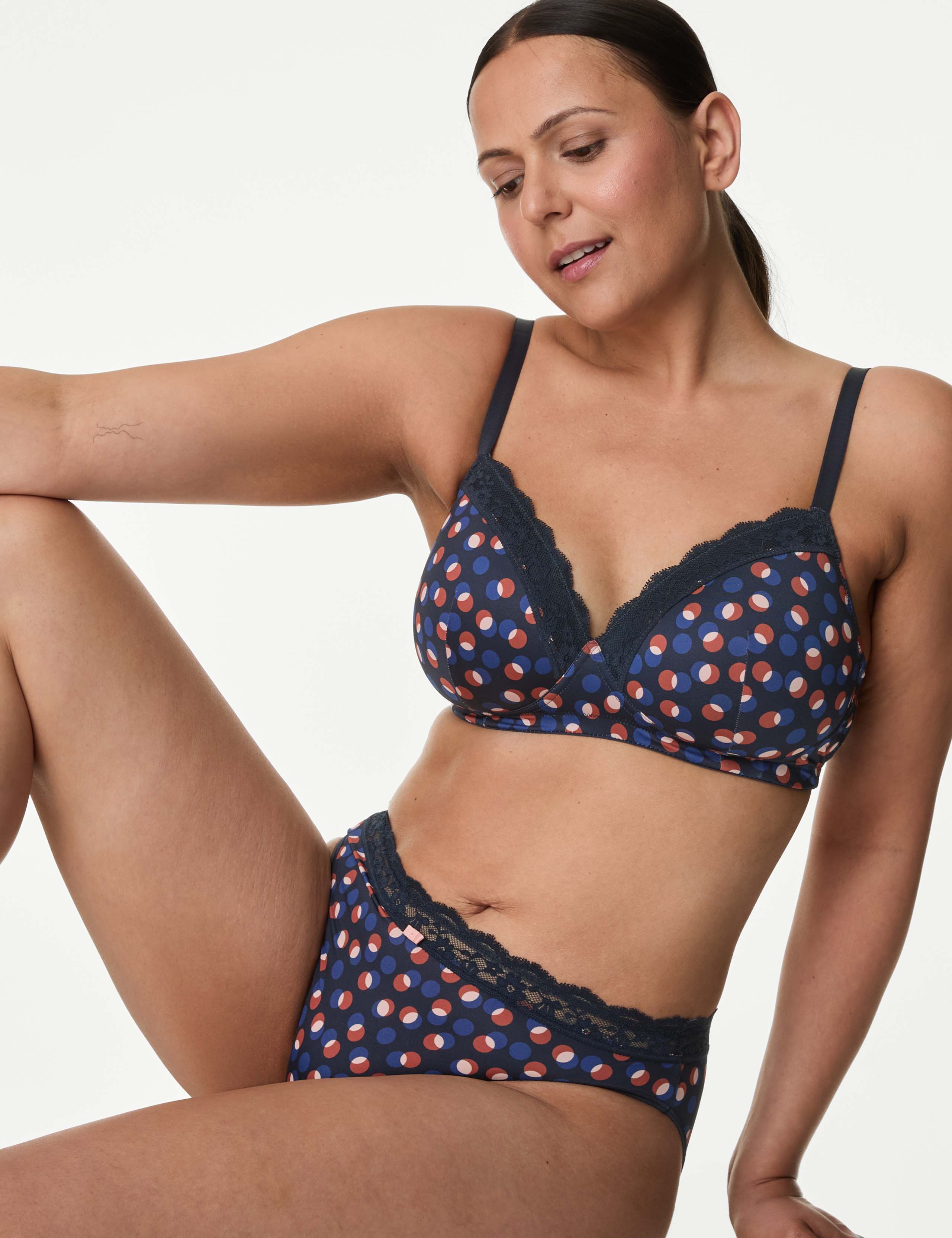 2pk Non Wired T-Shirt Post Surgery Bras Set A-E 3 of 4