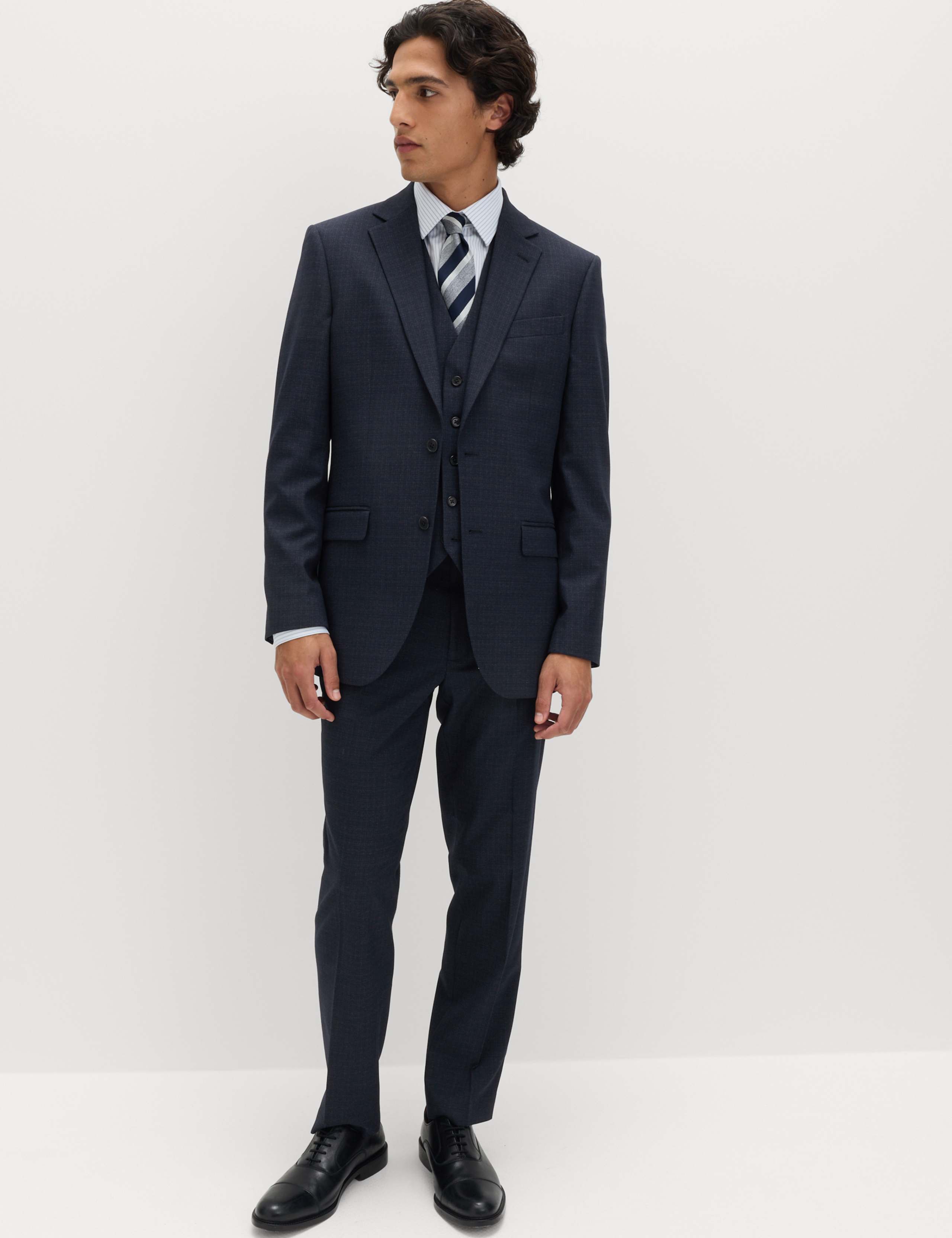 3 Piece Regular Fit Textured Stretch Suit