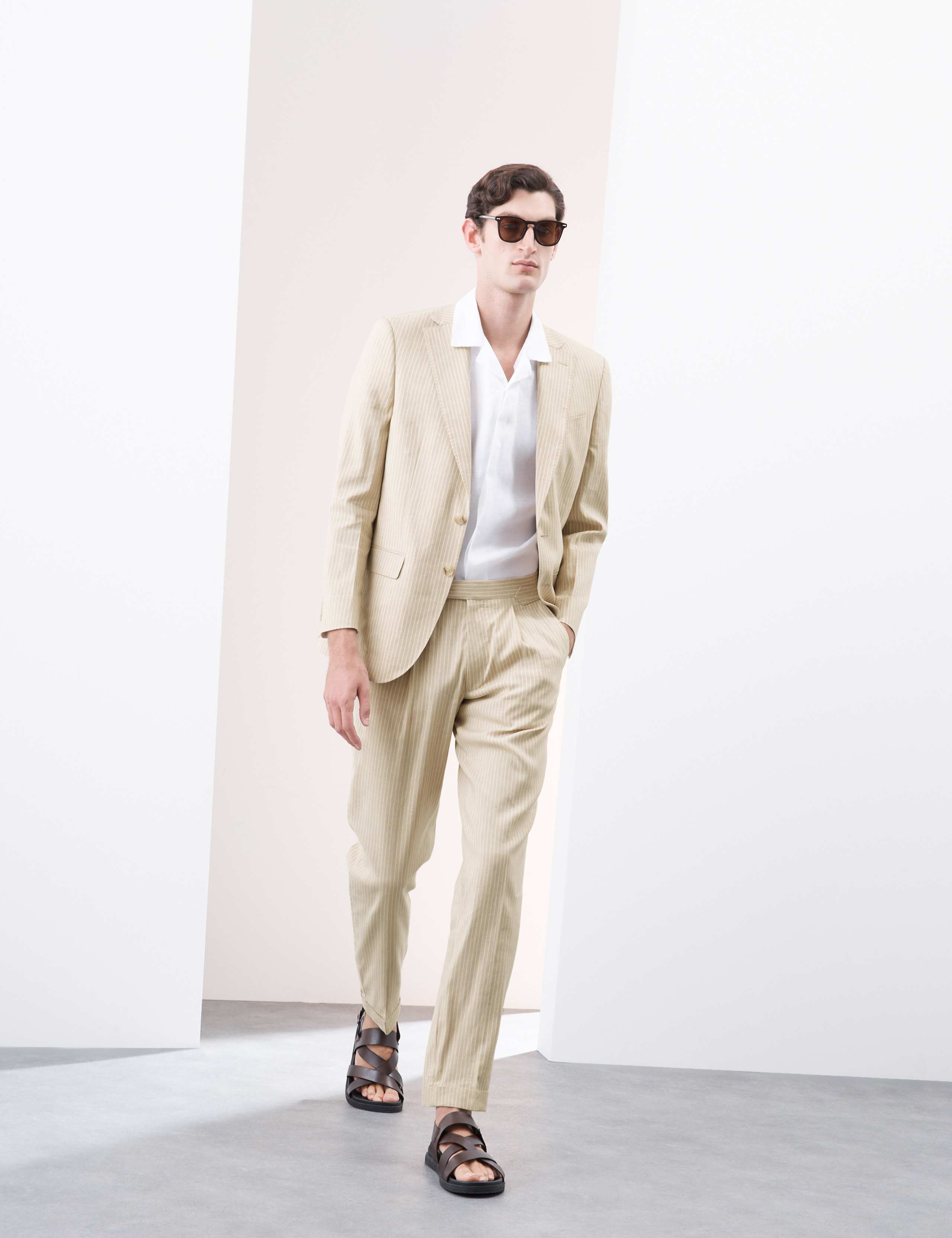 Tailored Fit Linen Rich Suit