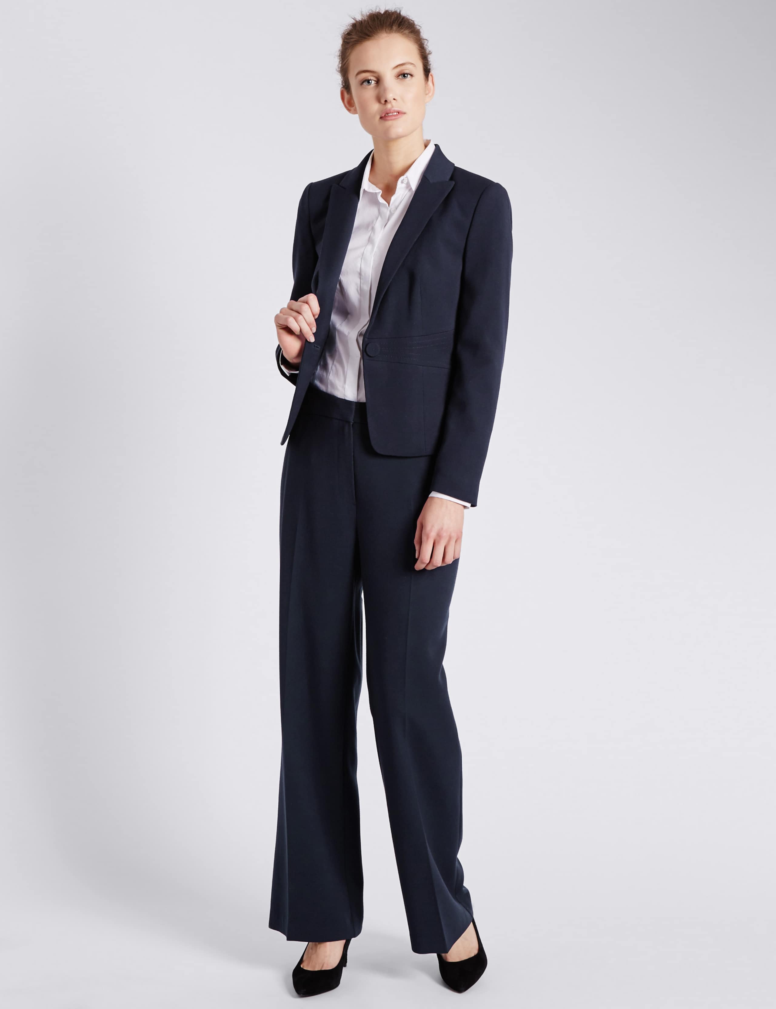 Double Crêpe Suit 1 of 1