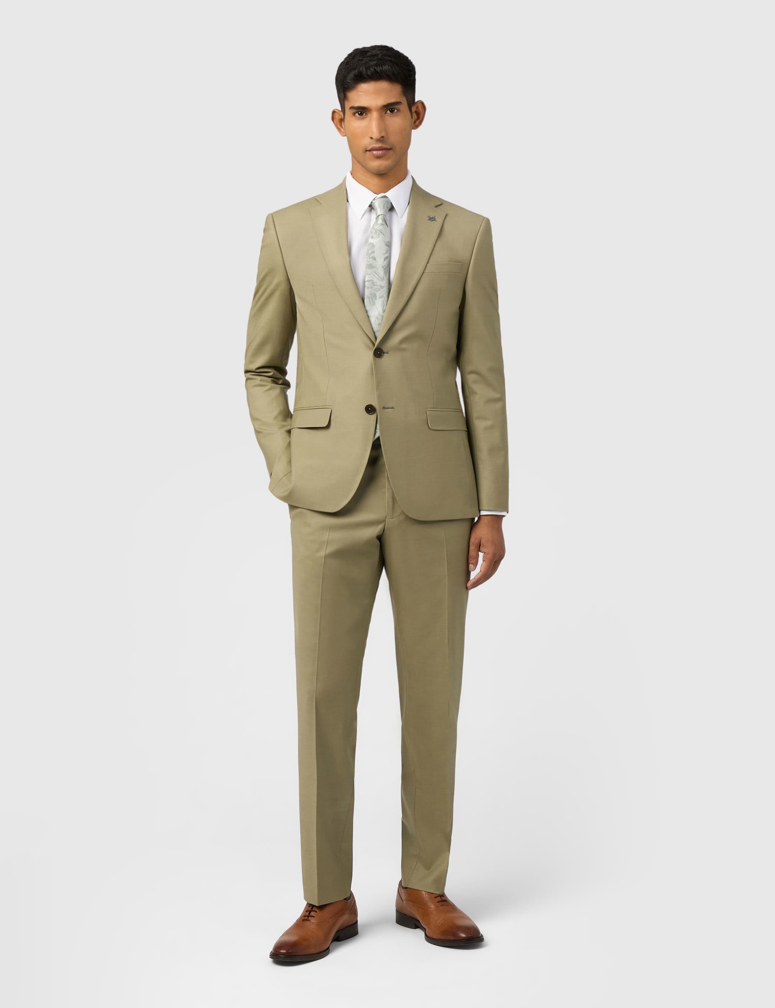 Slim Fit Wool Blend Single Breasted Suit
