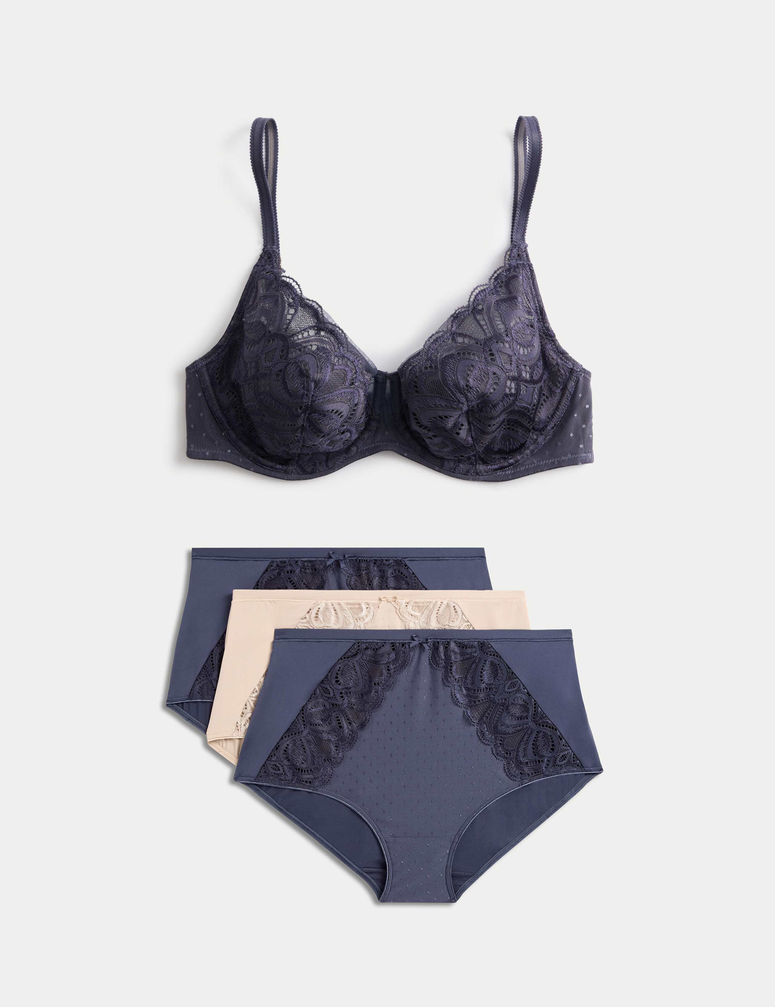 Amelia Lace Natural Lift™ Full Cup Bra Set A-E 1 of 6