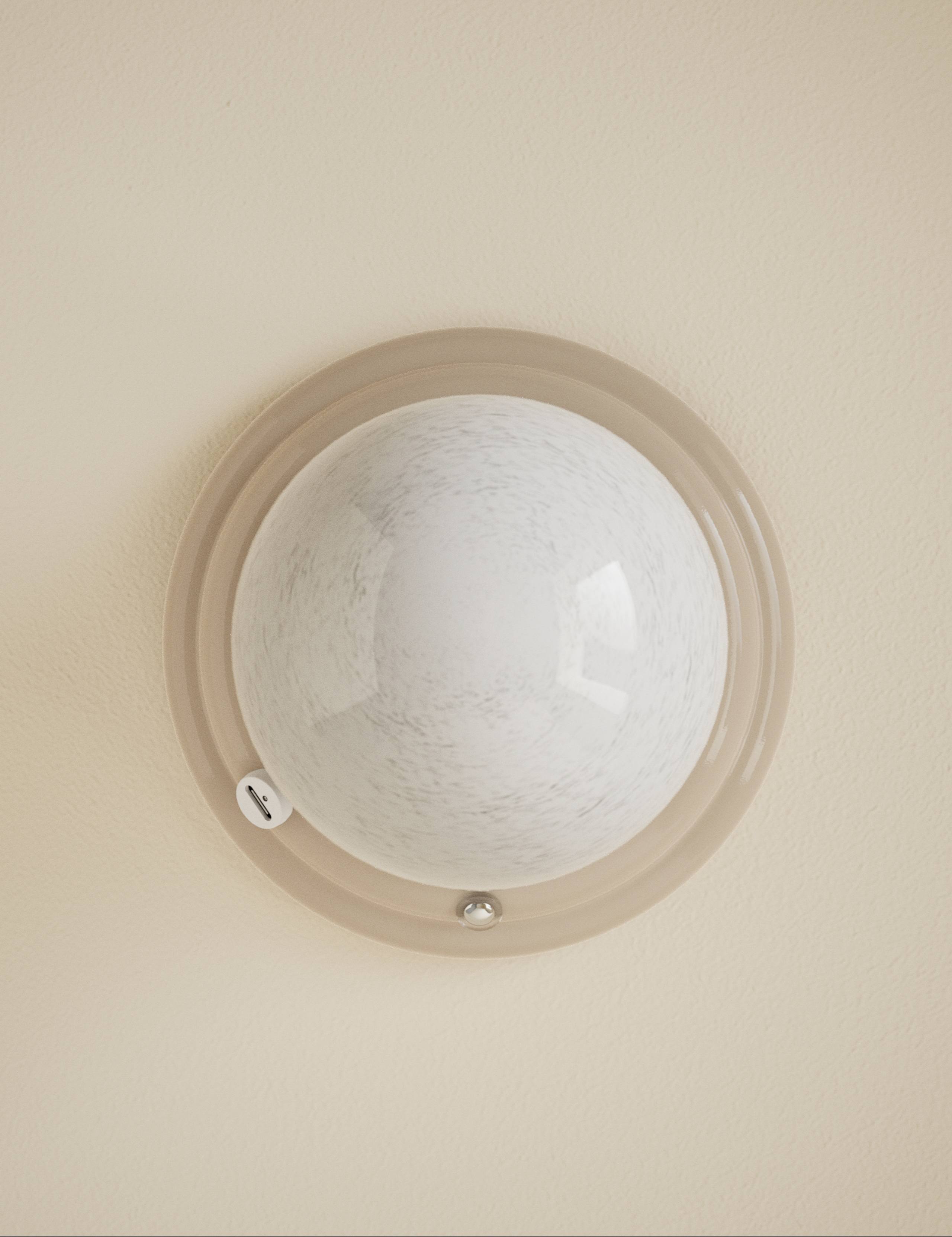 Rechargeable Ribbed Wall Light