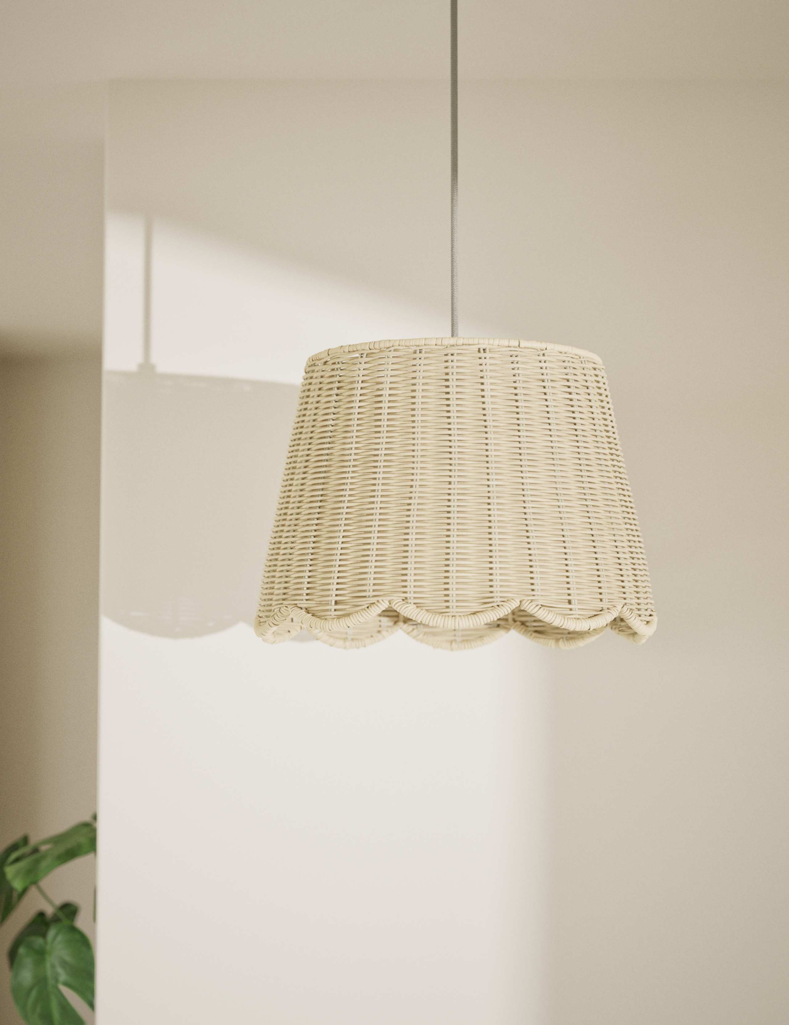 Wicker Scallop Lamp Shade