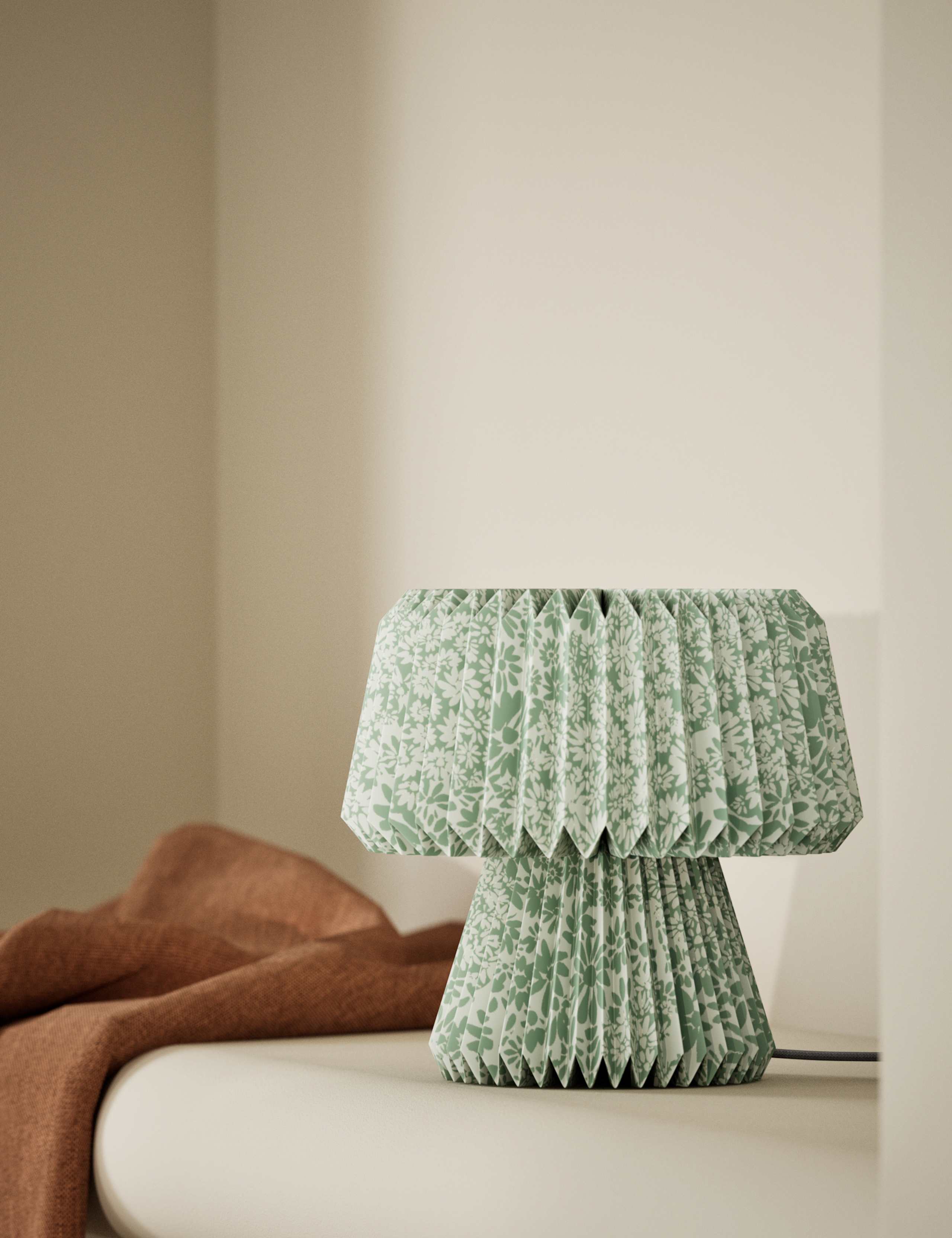 Paper Daisy Table Lamp