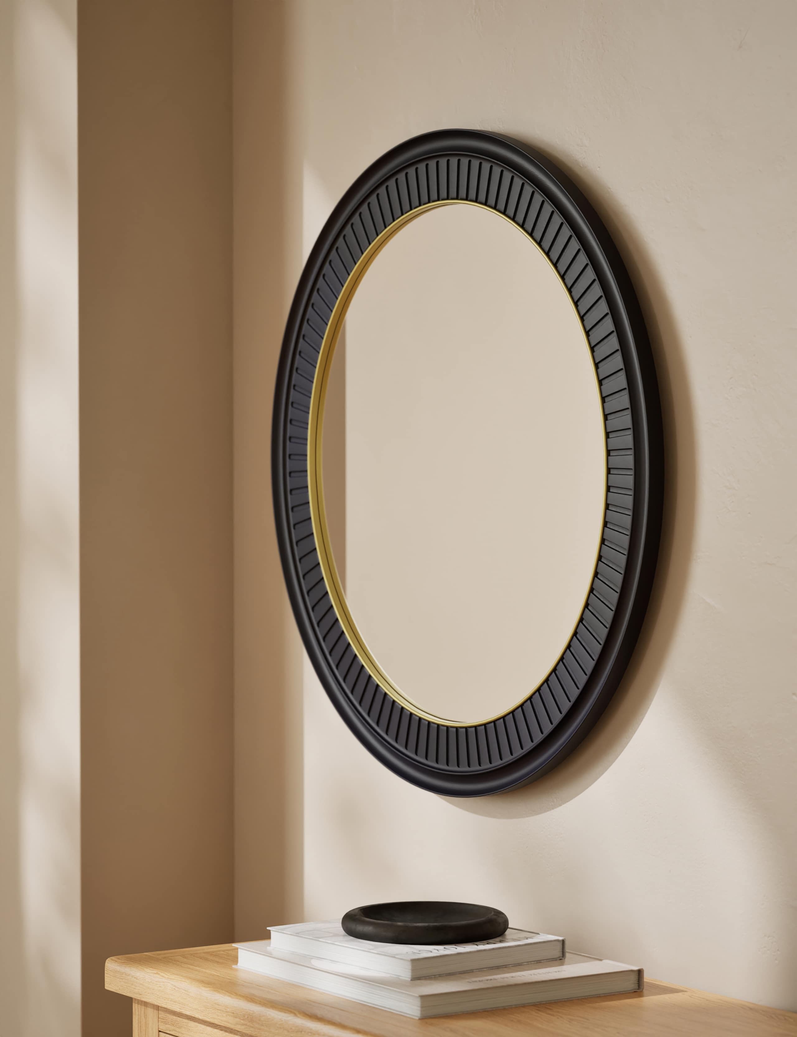 Classic Carved Round Mirror