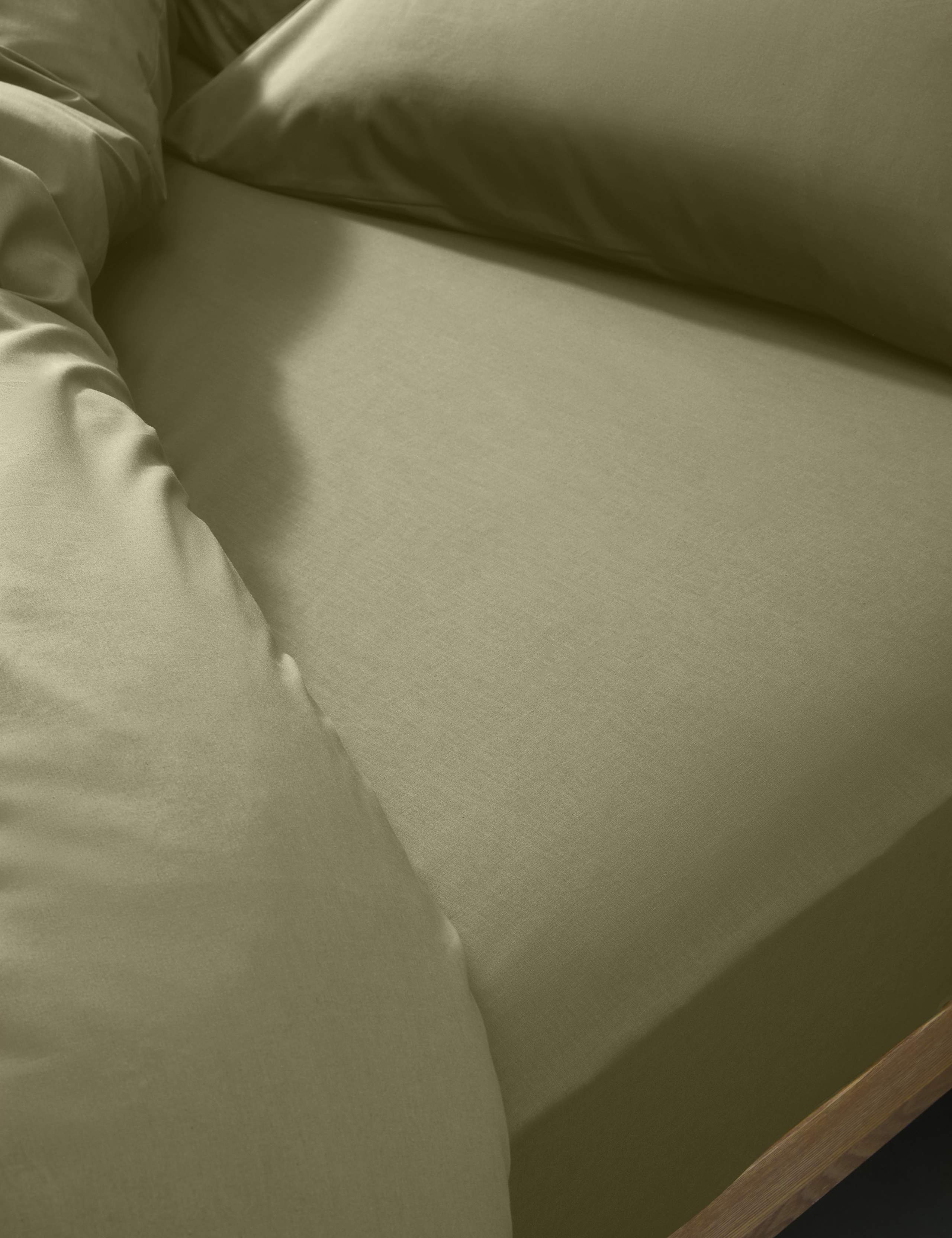 Cotton Rich Extra Deep Fitted Sheet