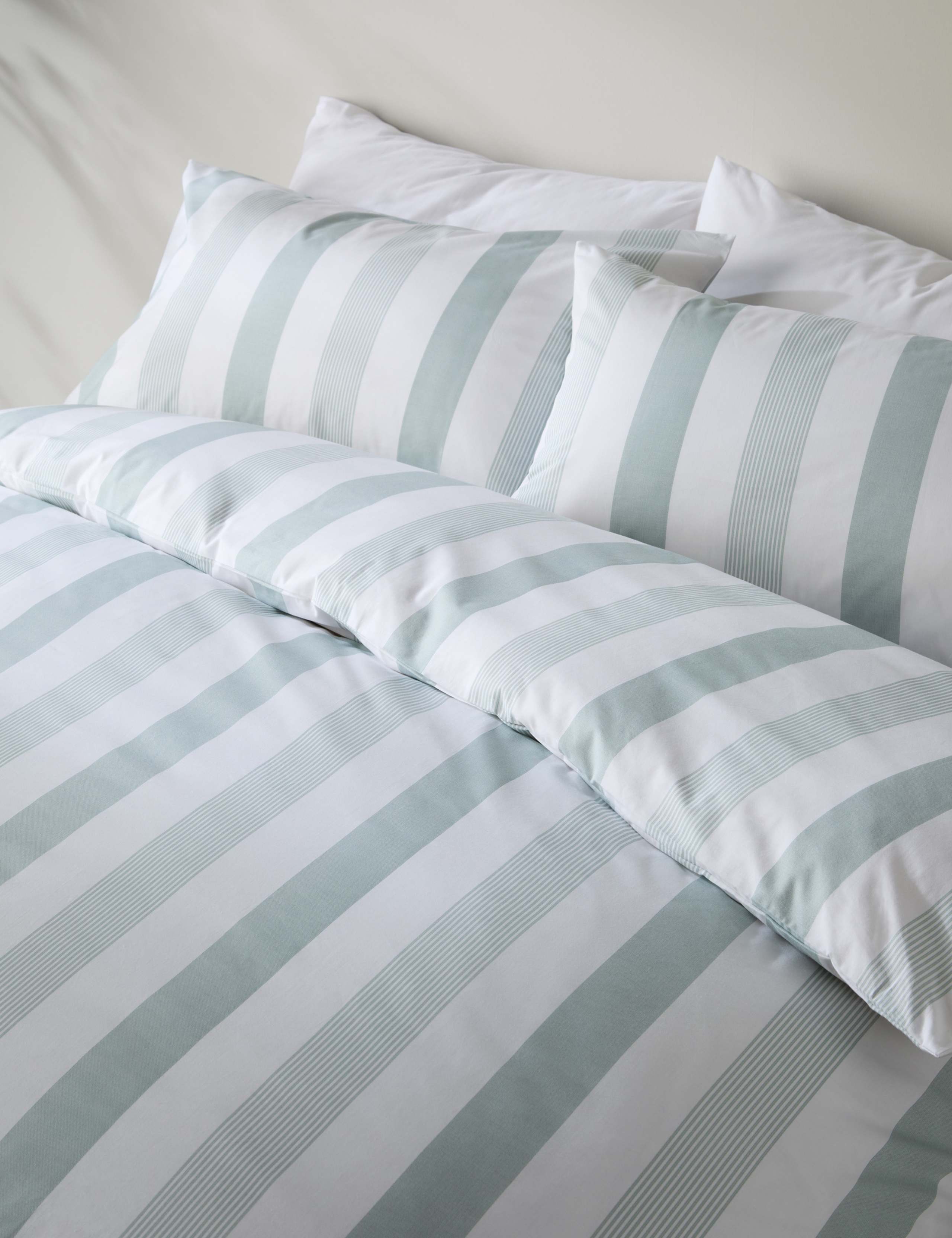 Pure Cotton Hadley Striped Bedding Set