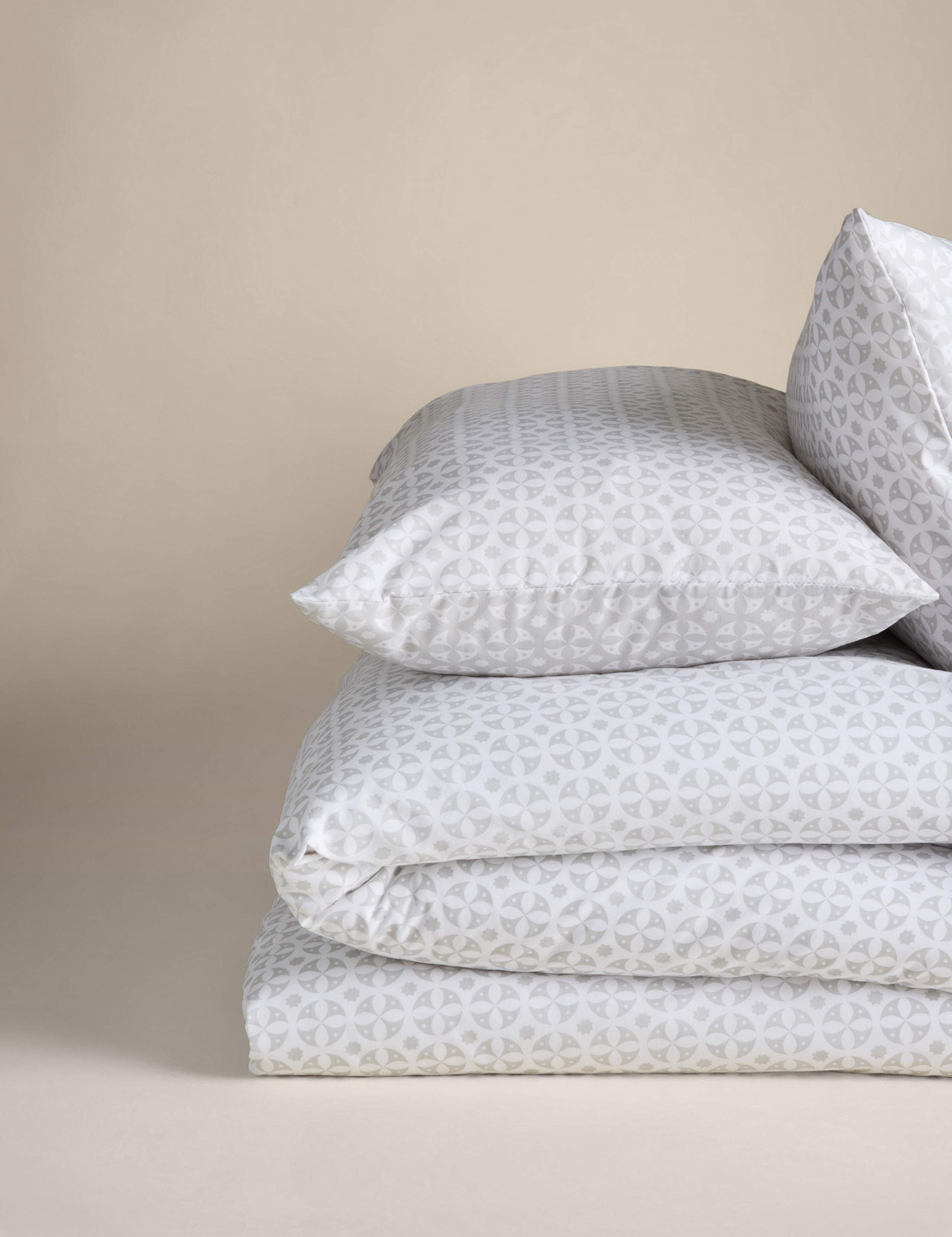 Cotton Blend Circle Star Bedding Set