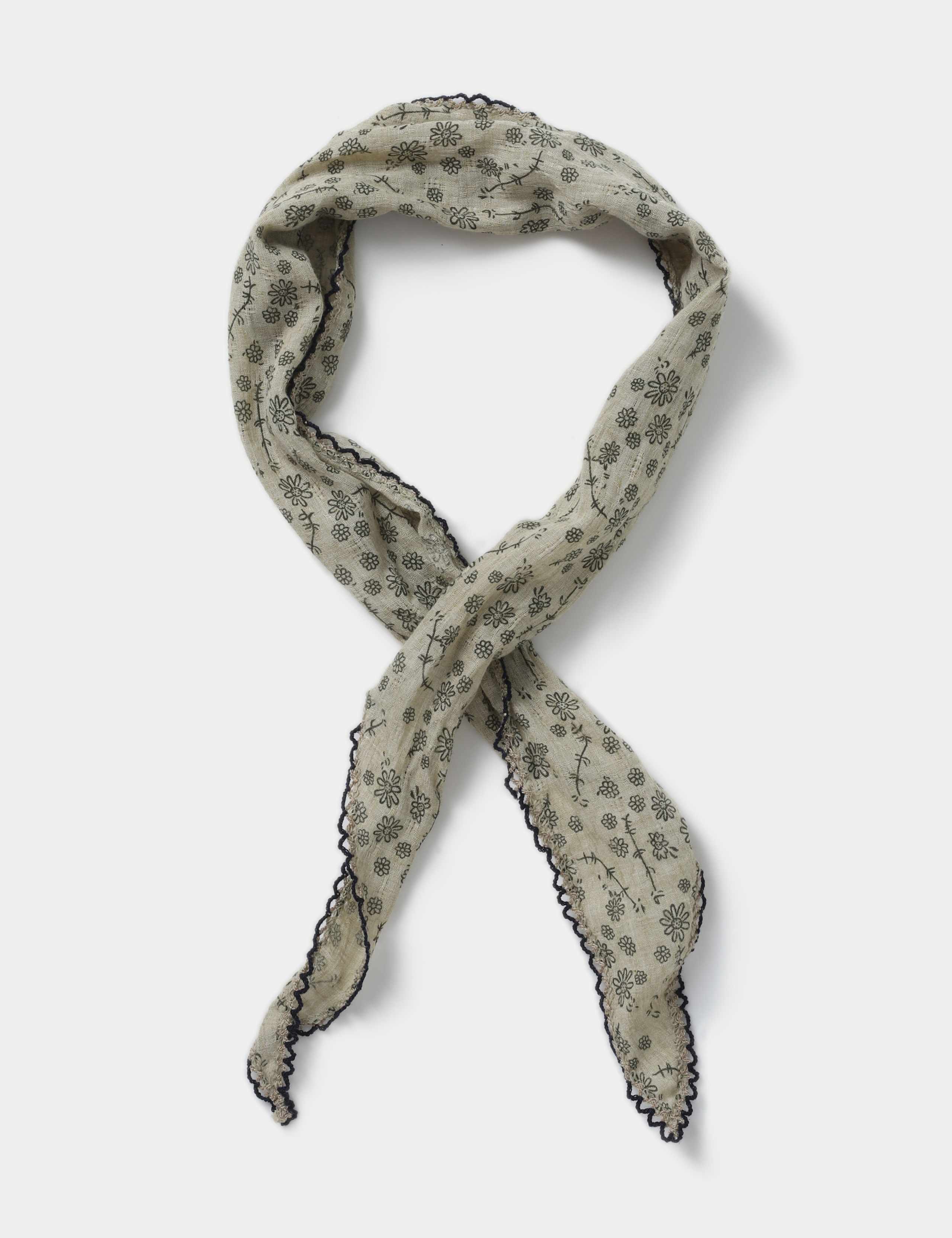 Cotton Scallop Edge Green Scarf