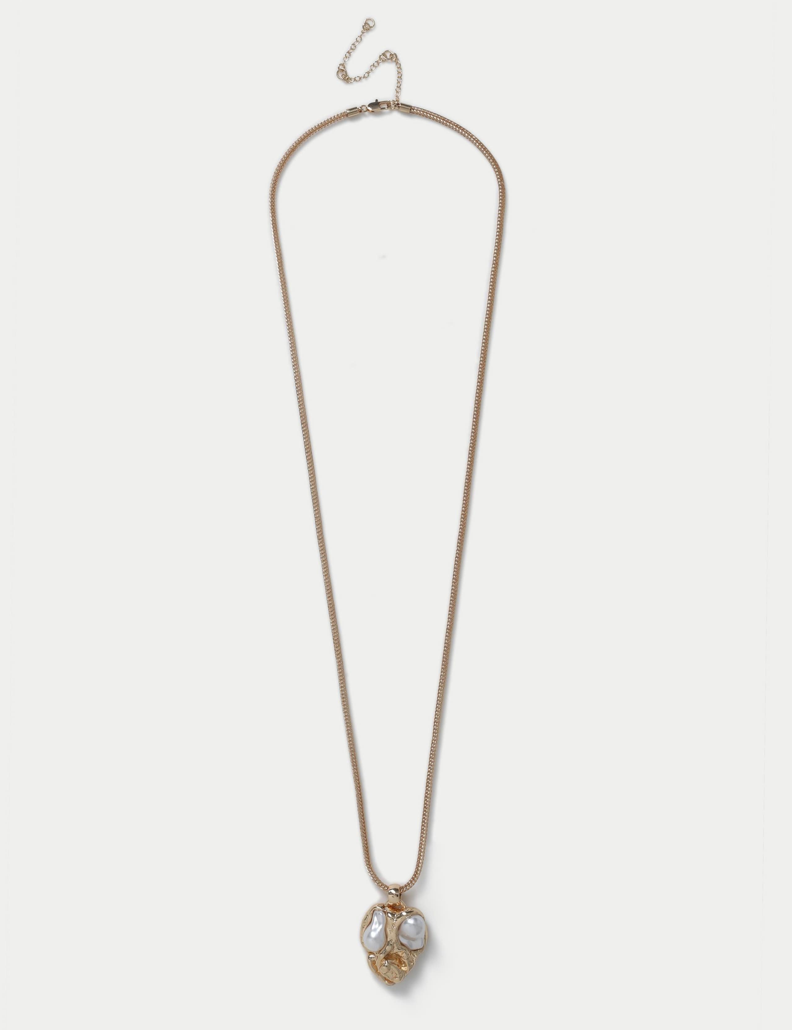 Molten Pearl Effect Pendant Necklace