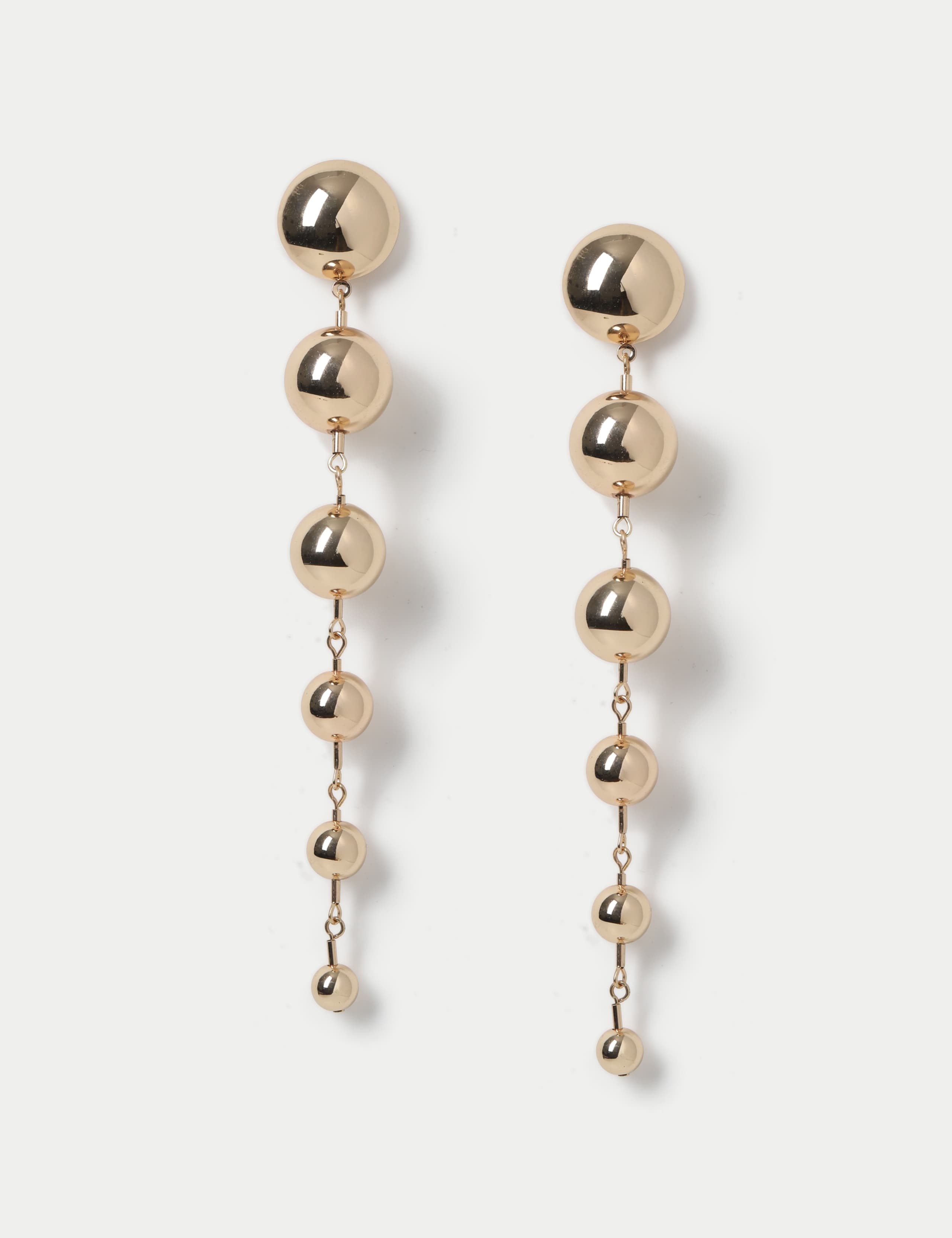 WW Gradual Ball Drop Earring