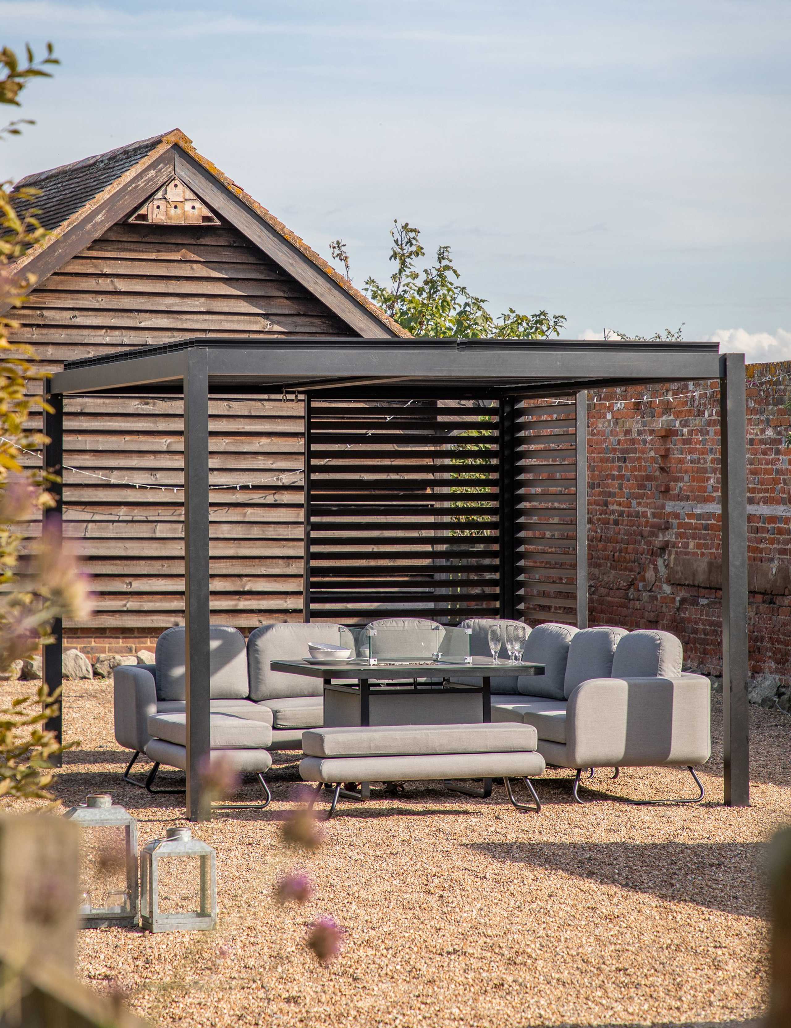 Messina Pergola Louvre Screen